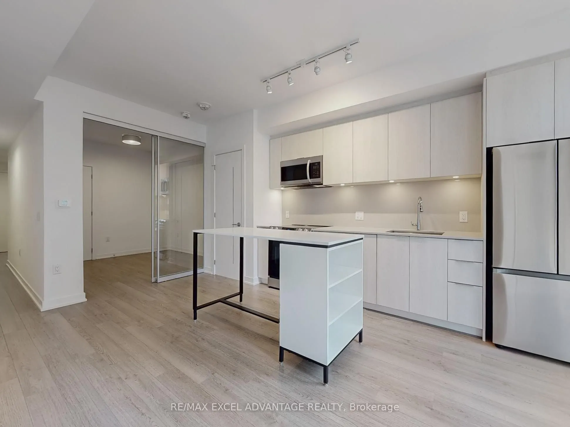 357 King Street W, #1206