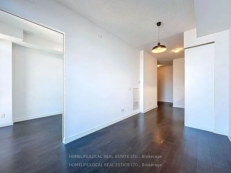 297 College Street, ## 506