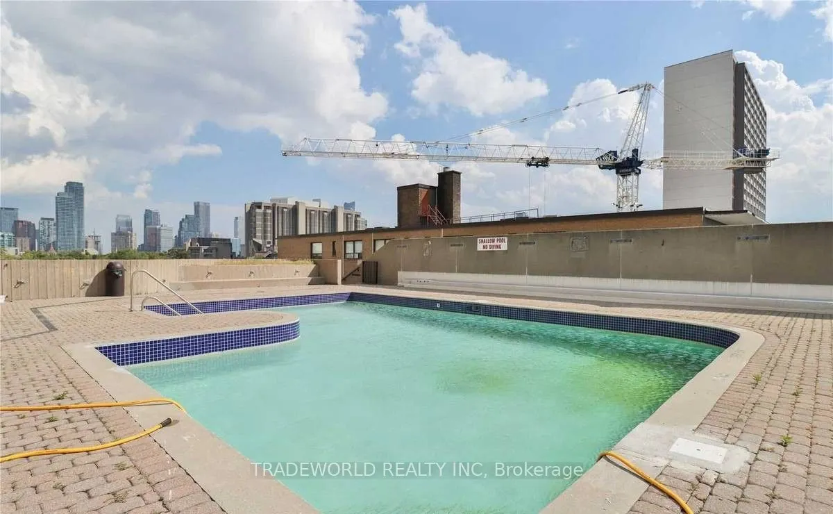 720 Spadina Avenue, #1111
