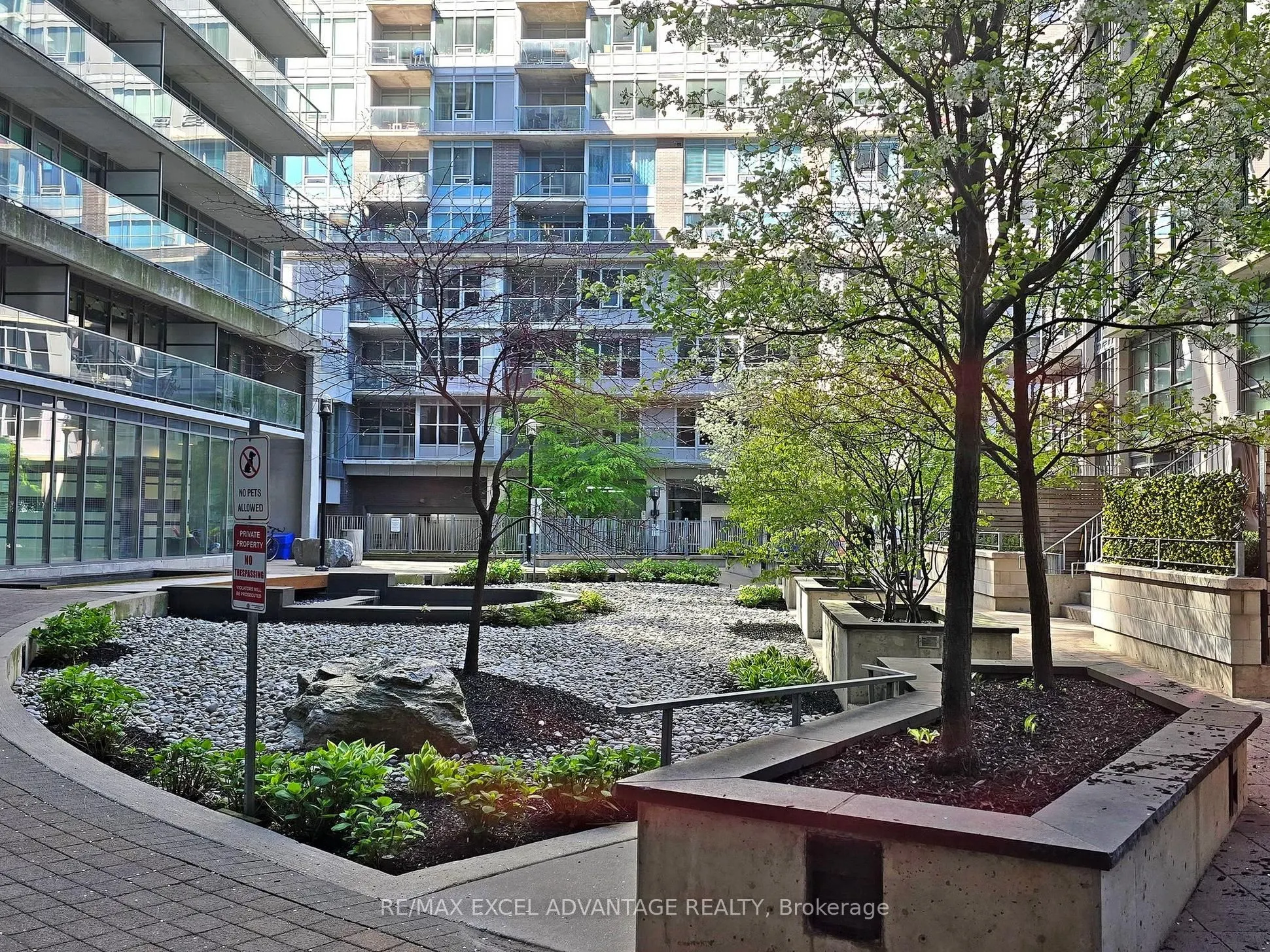 55 East Liberty Street, #405