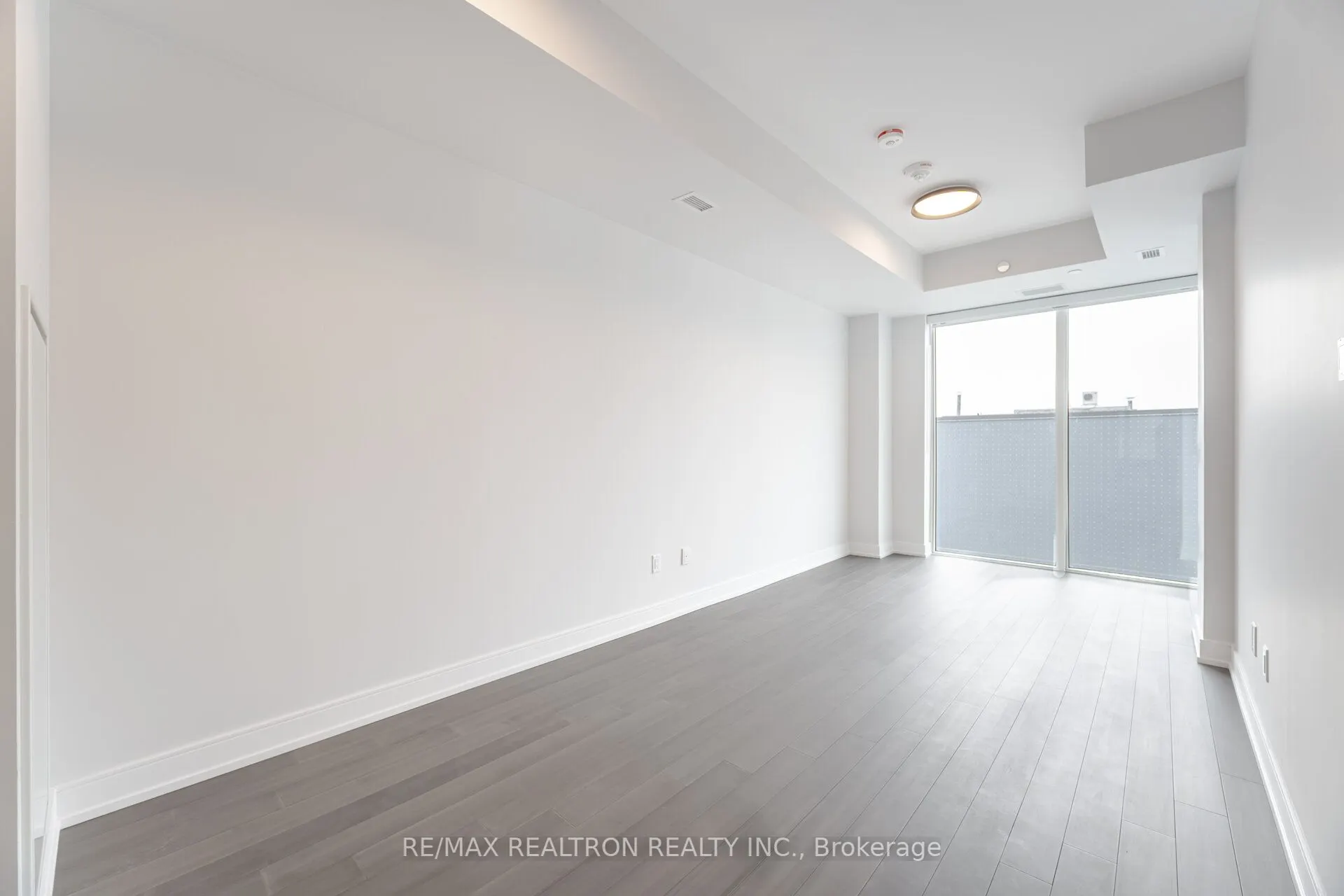 664 Spadina Avenue, #316