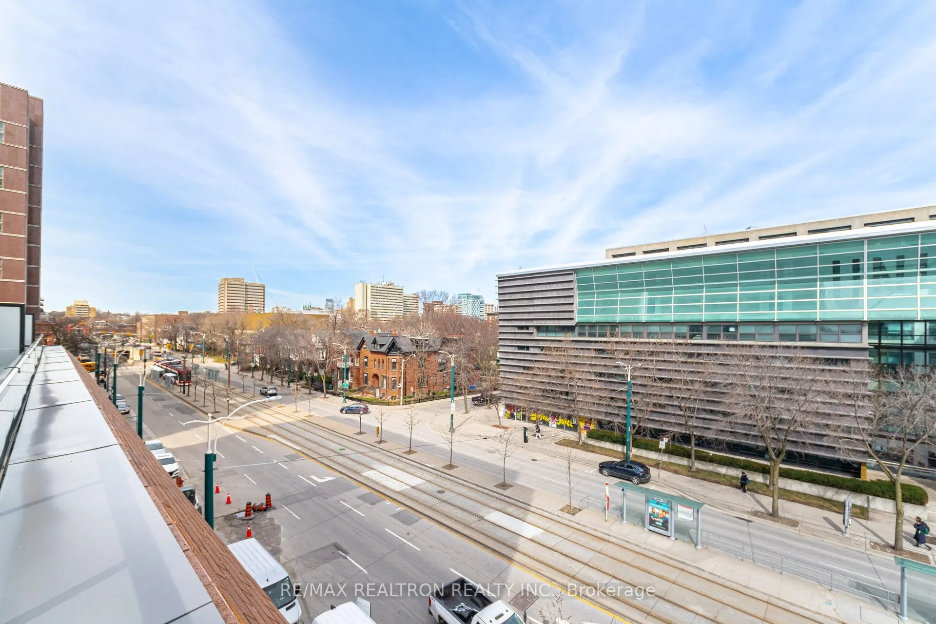 664 Spadina Avenue, #410