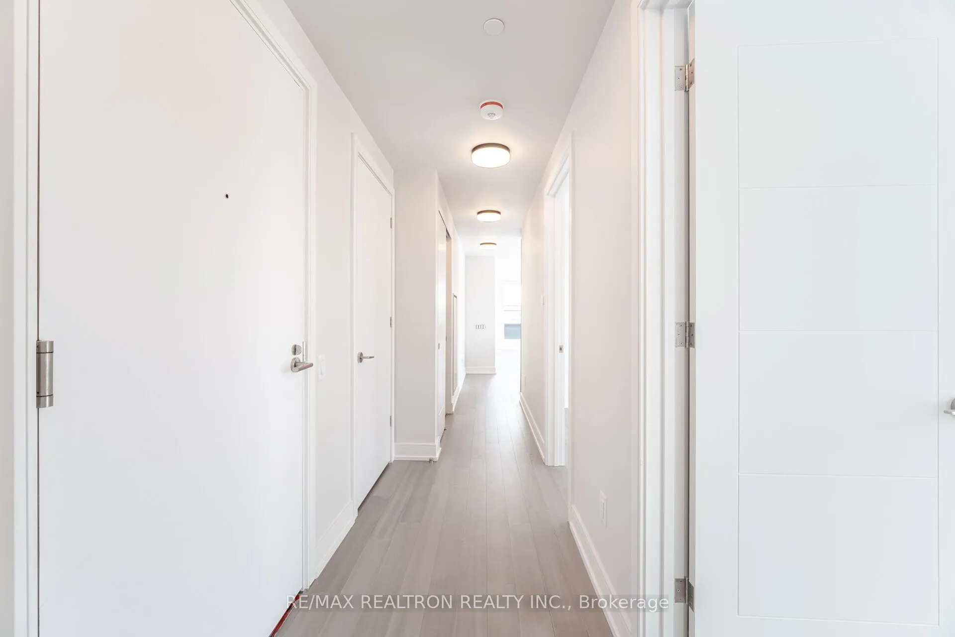 664 Spadina Avenue, #410