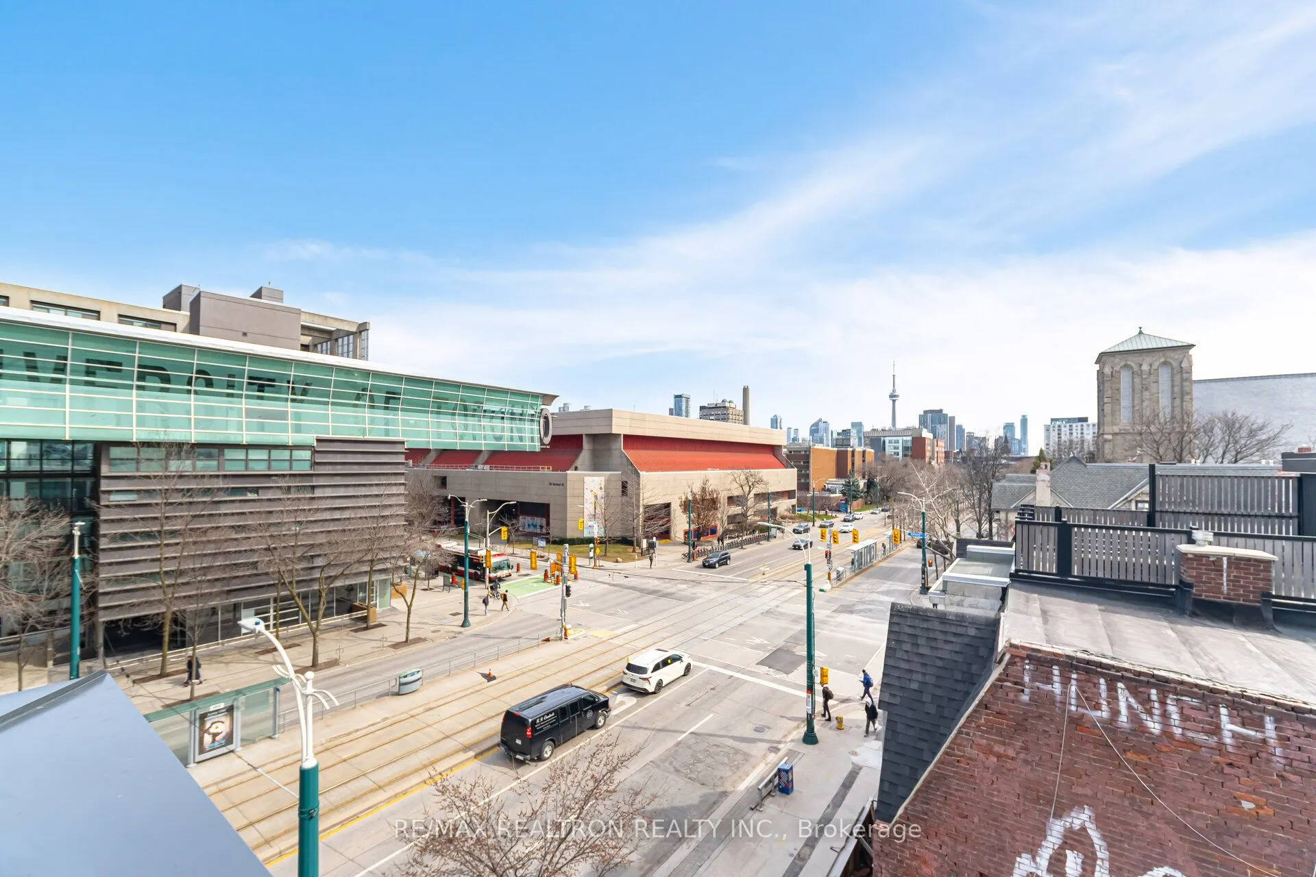 664 Spadina Avenue, #410