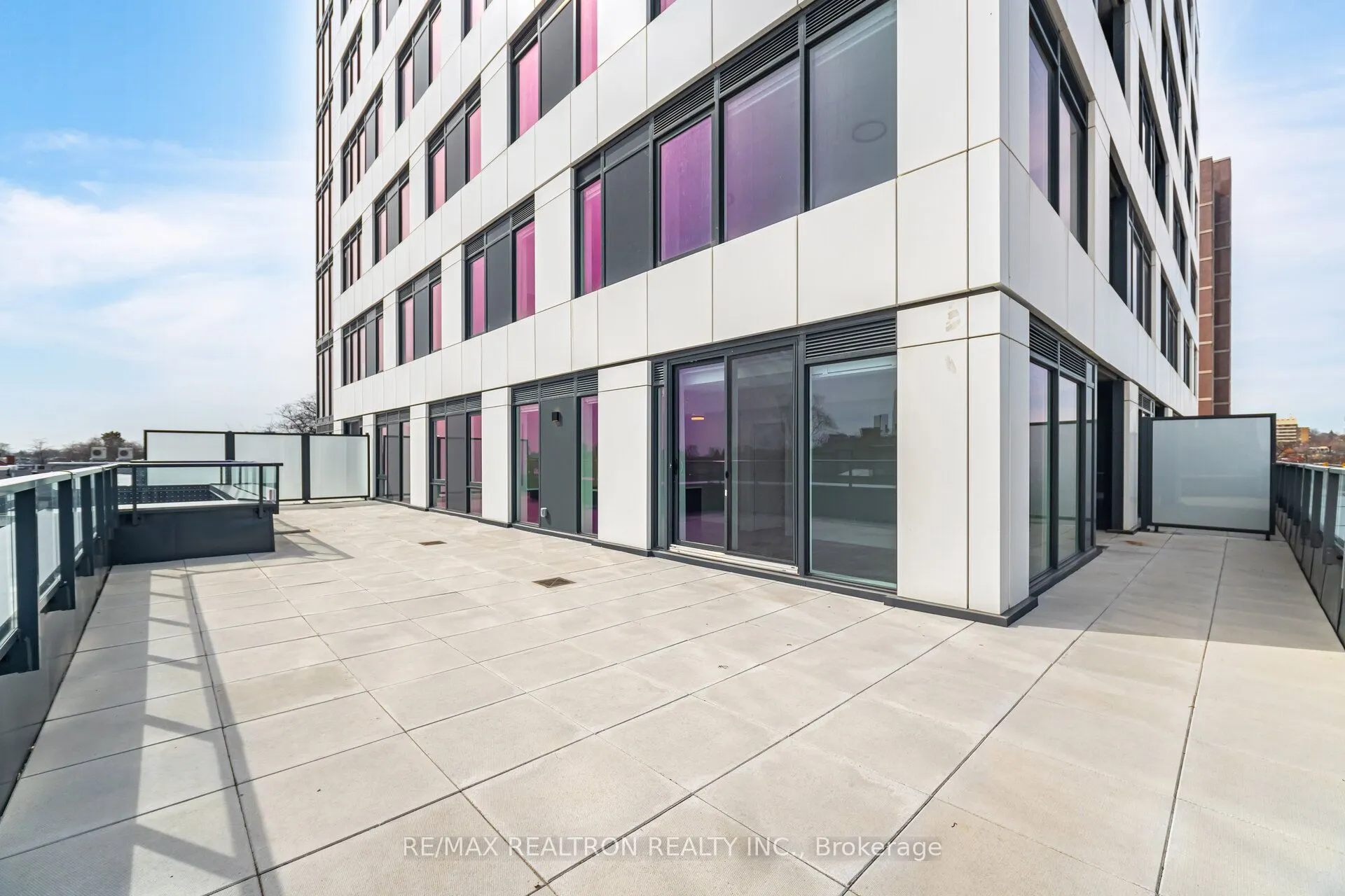 664 Spadina Avenue, #410