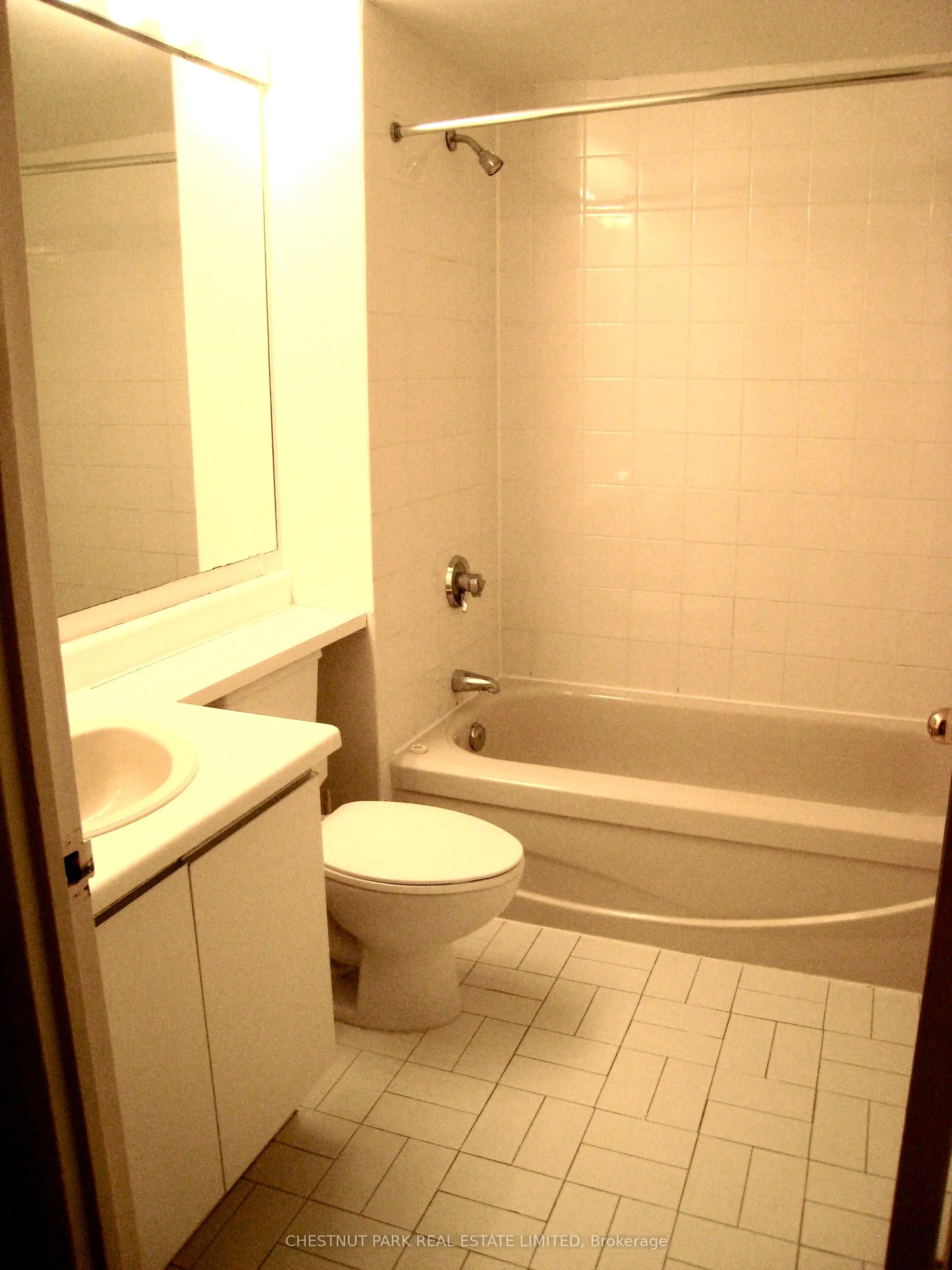 95 Prince Arthur Avenue, #615