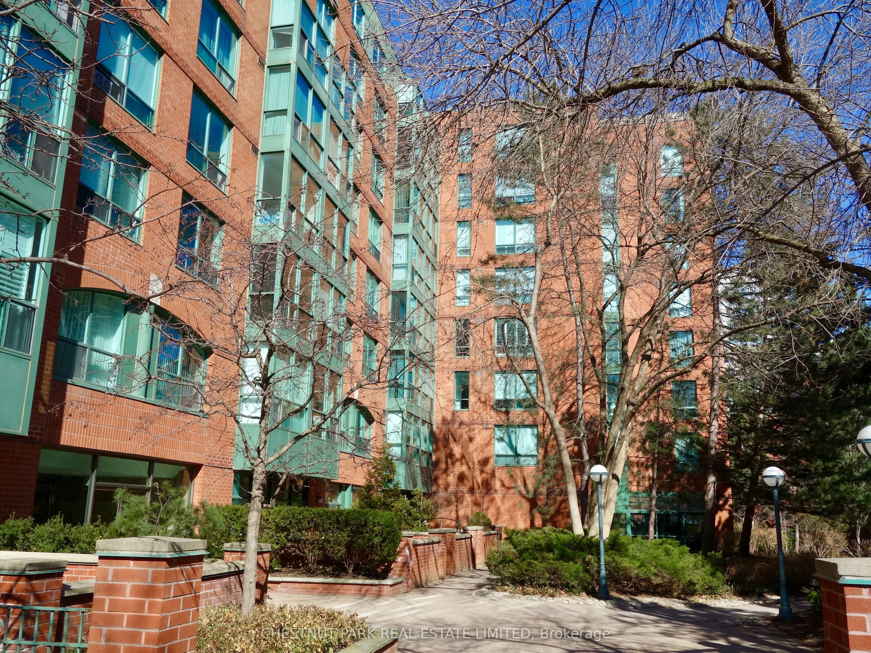 95 Prince Arthur Avenue, #615