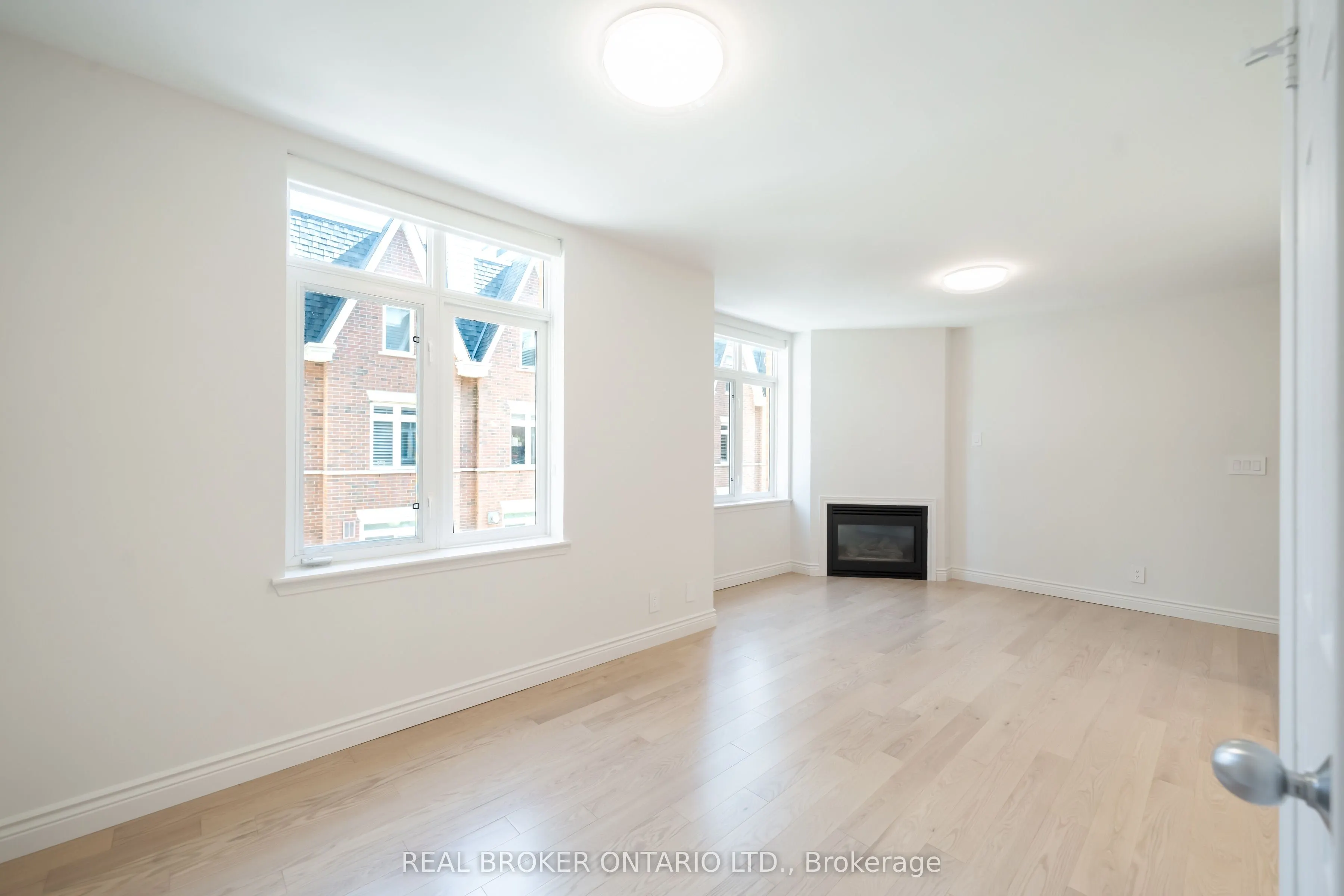 108 Redpath Avenue, #21