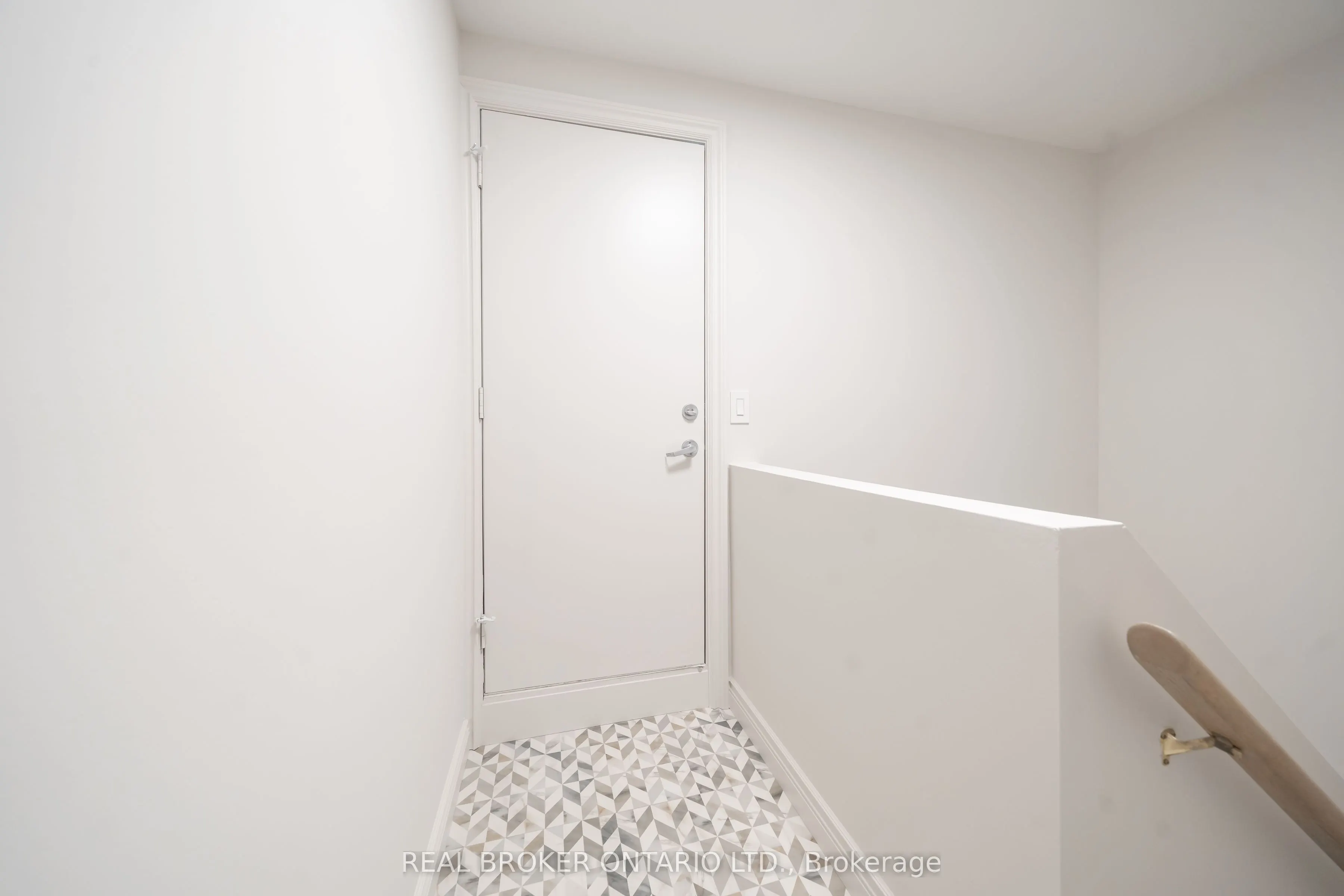 108 Redpath Avenue, #21
