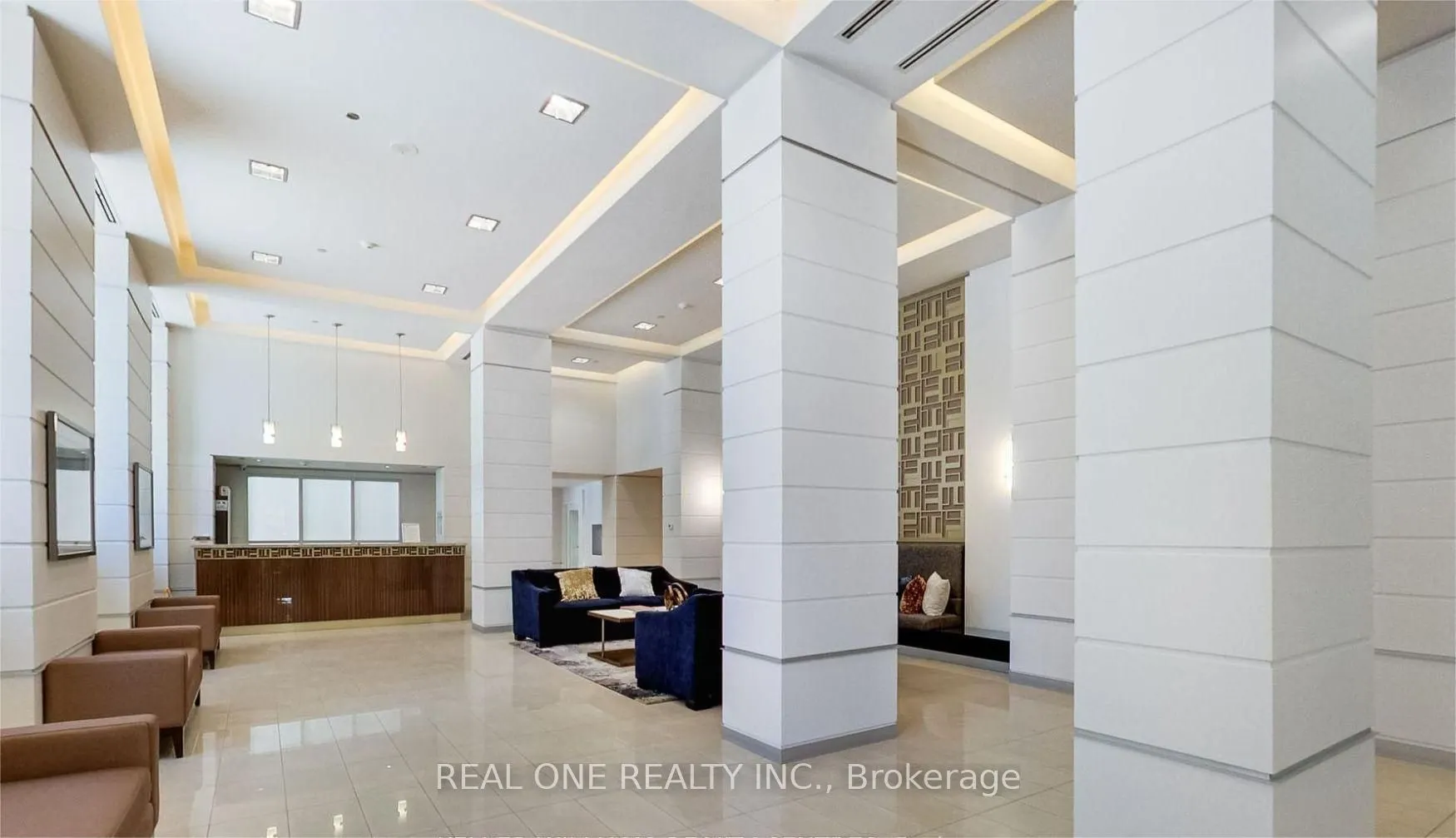 230 King Street E, #1716