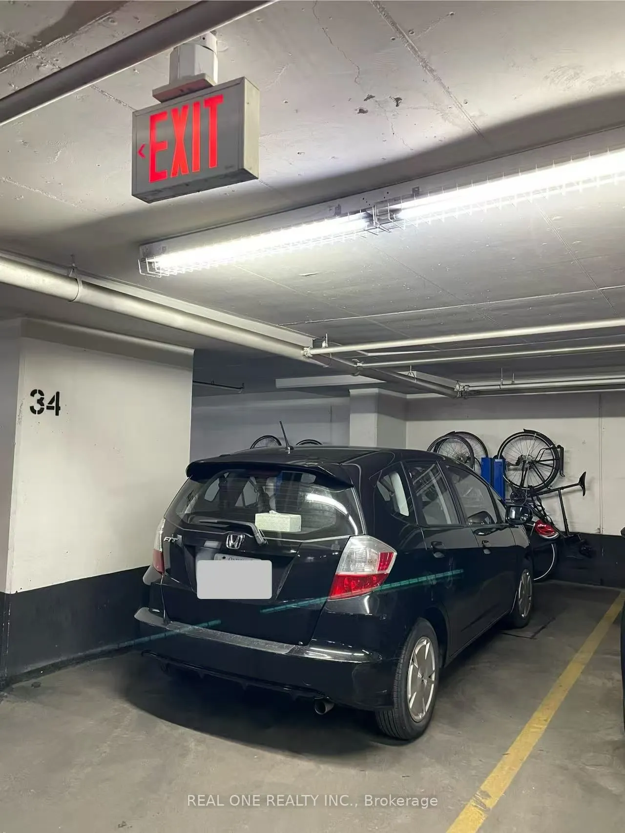 230 King Street E, #1716