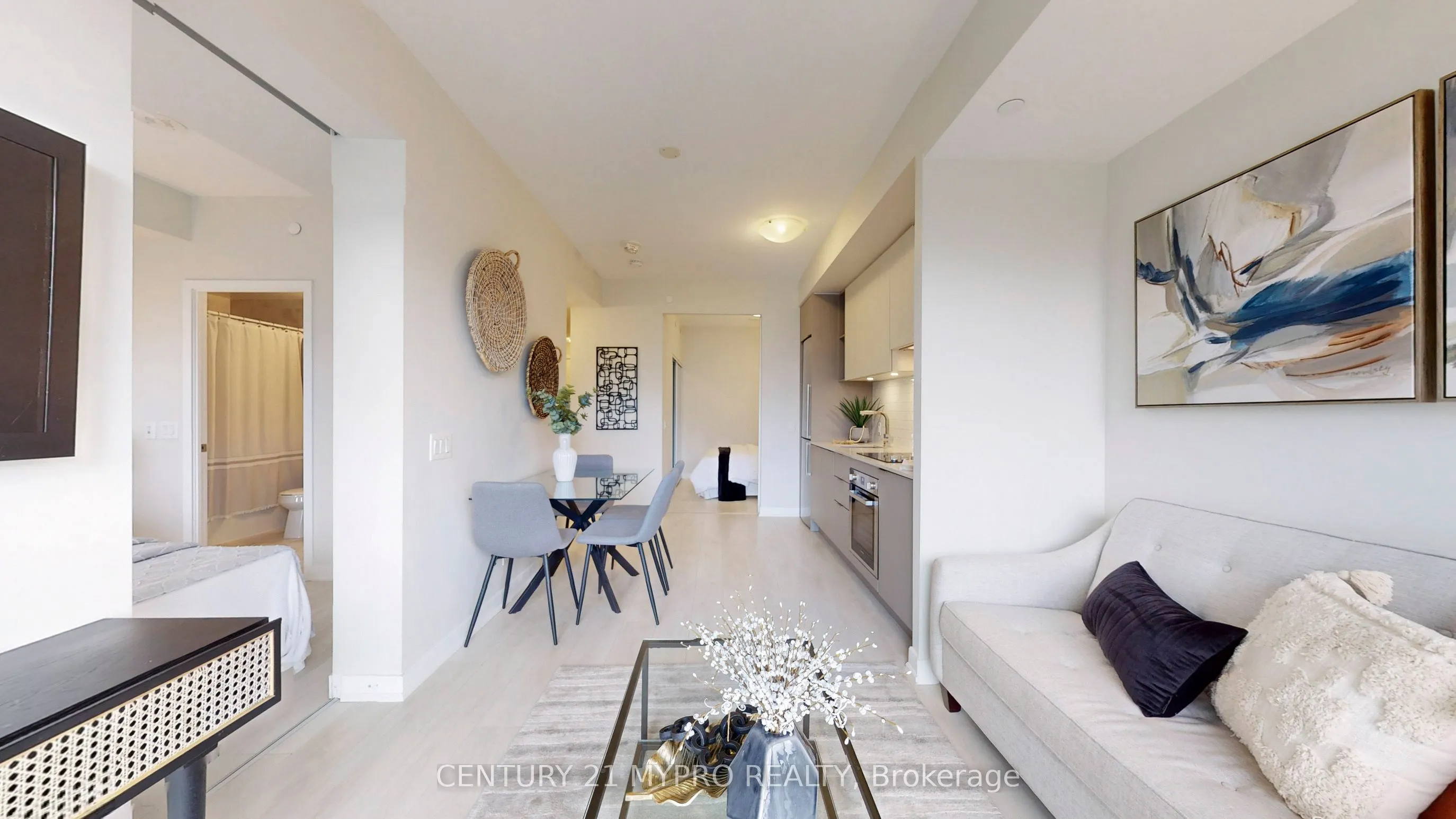 120 Parliament Street, #404
