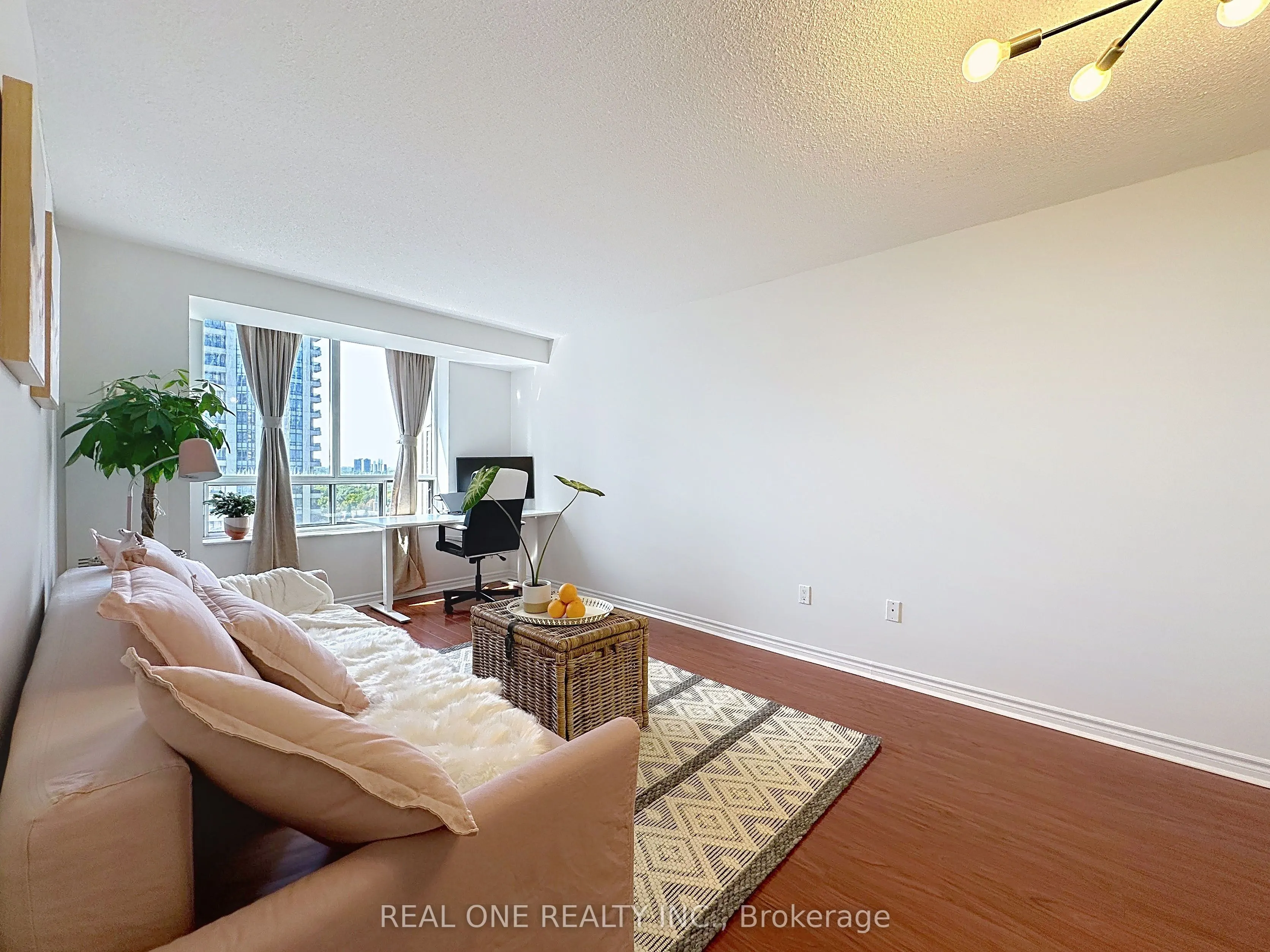 18 Sommerset Way, #1708