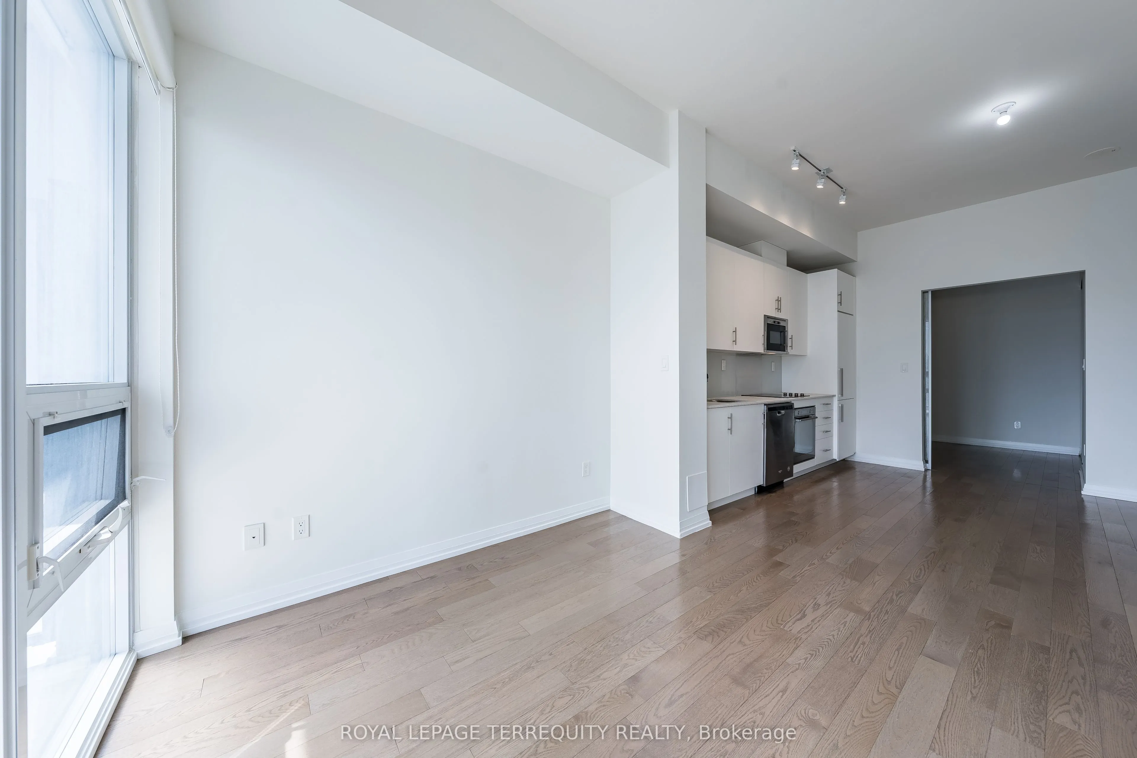 460 Adelaide Street E, #1032