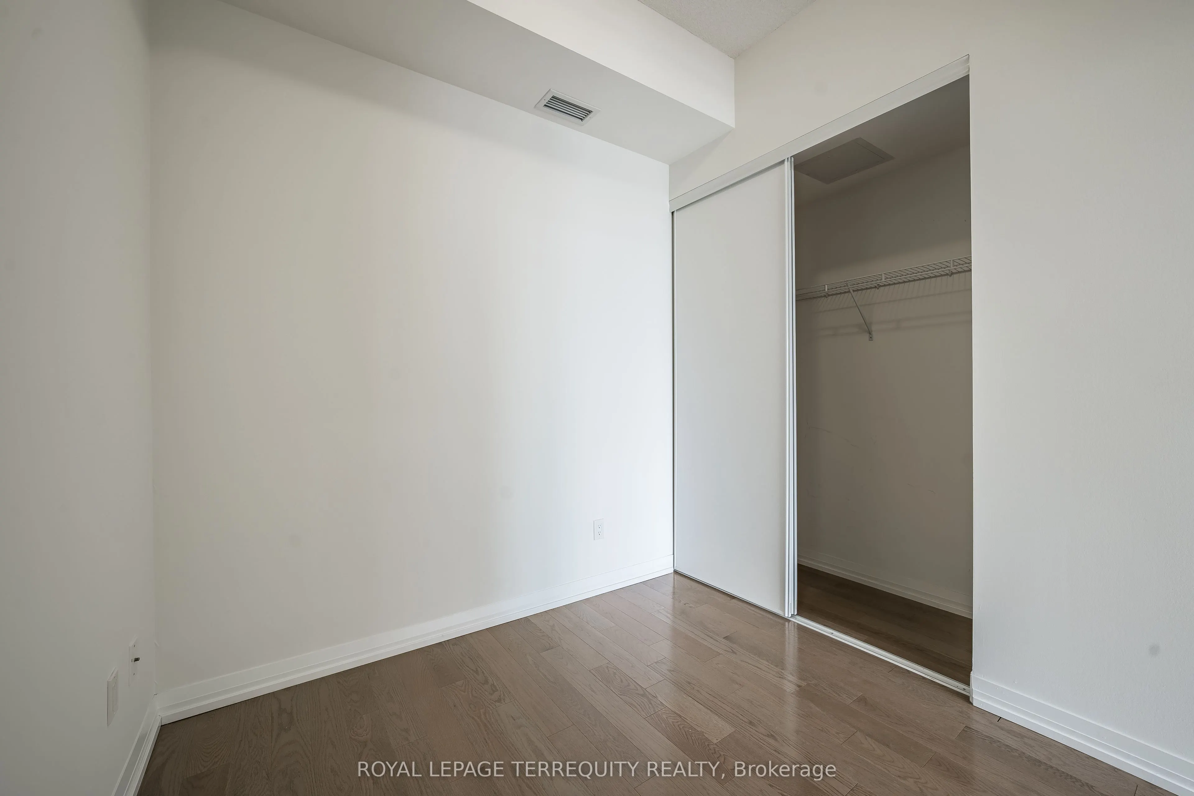 460 Adelaide Street E, #1032