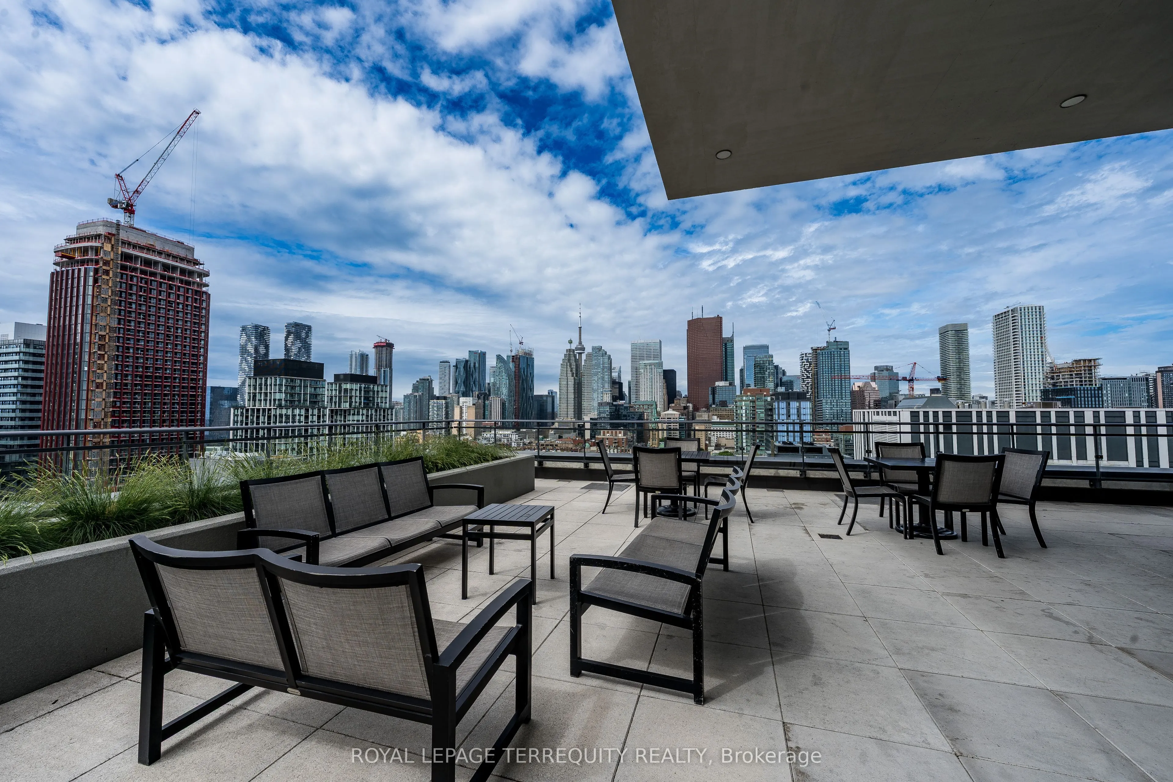 460 Adelaide Street E, #1032
