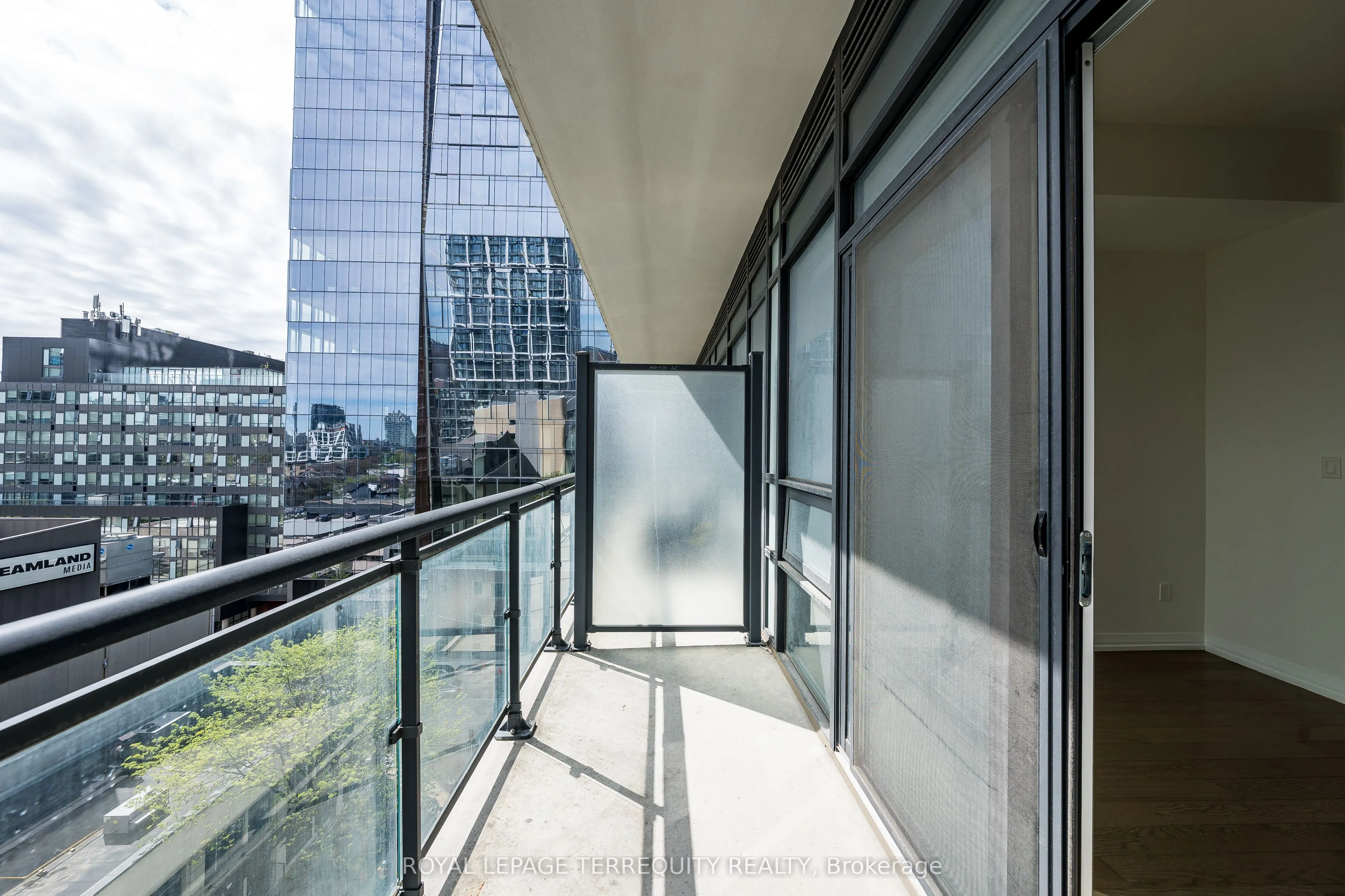 460 Adelaide Street E, #1032
