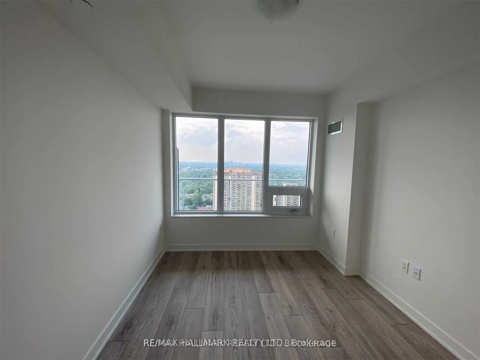 99 Broadway Avenue, #3301 Nt