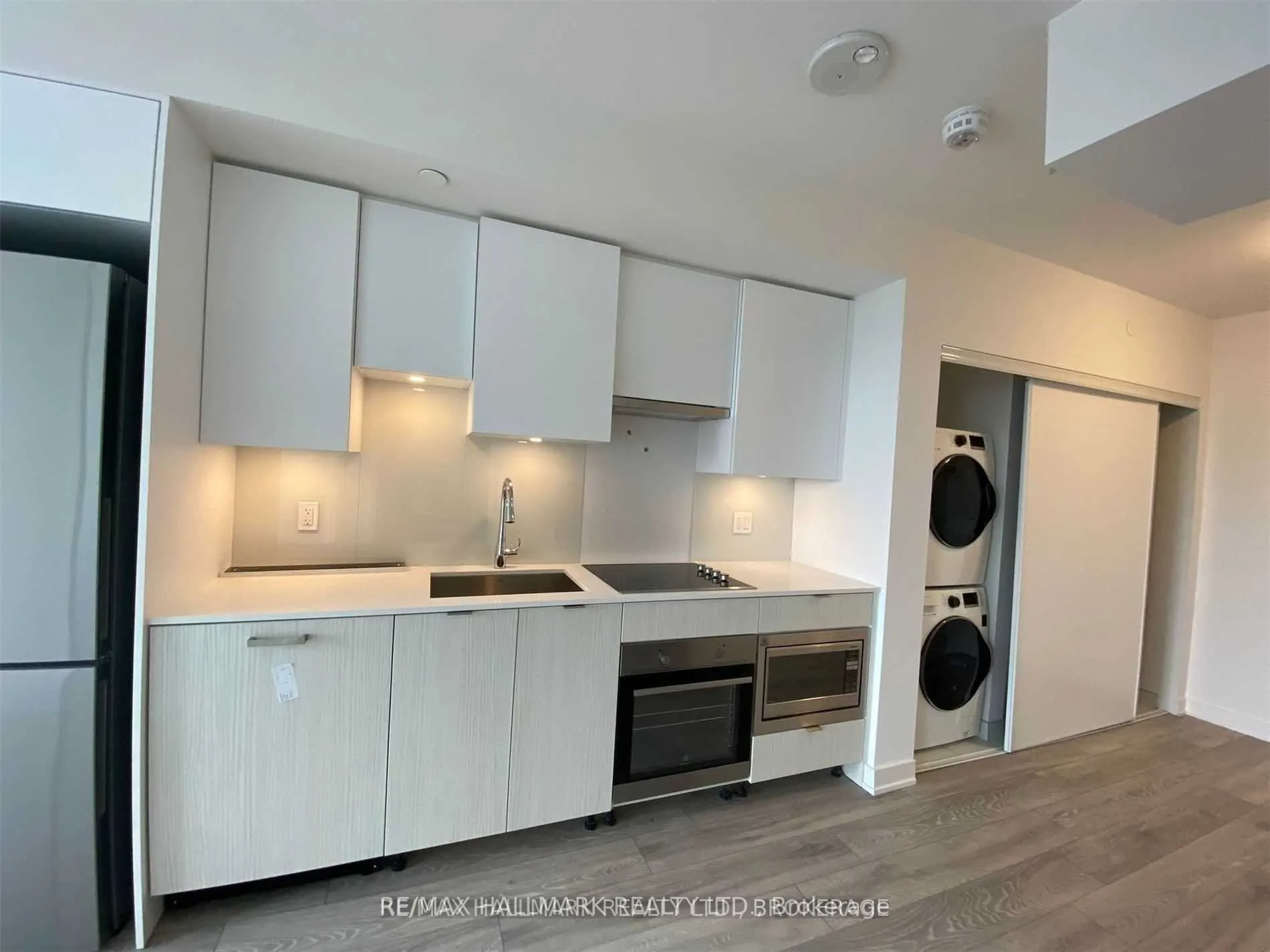 99 Broadway Avenue, #3301 Nt
