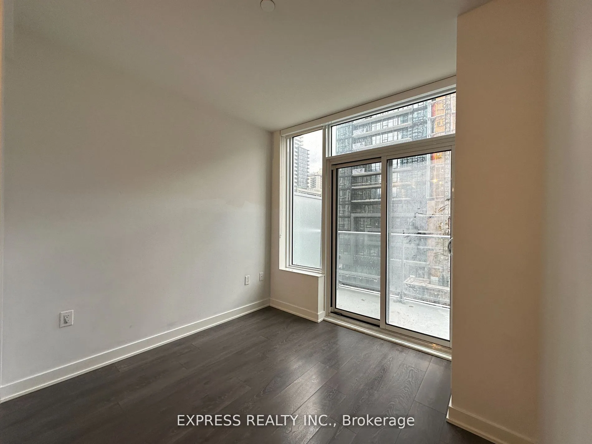 99 Broadway Avenue, #516