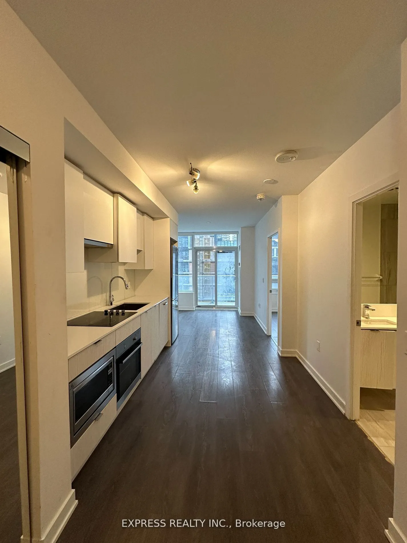 99 Broadway Avenue, #516