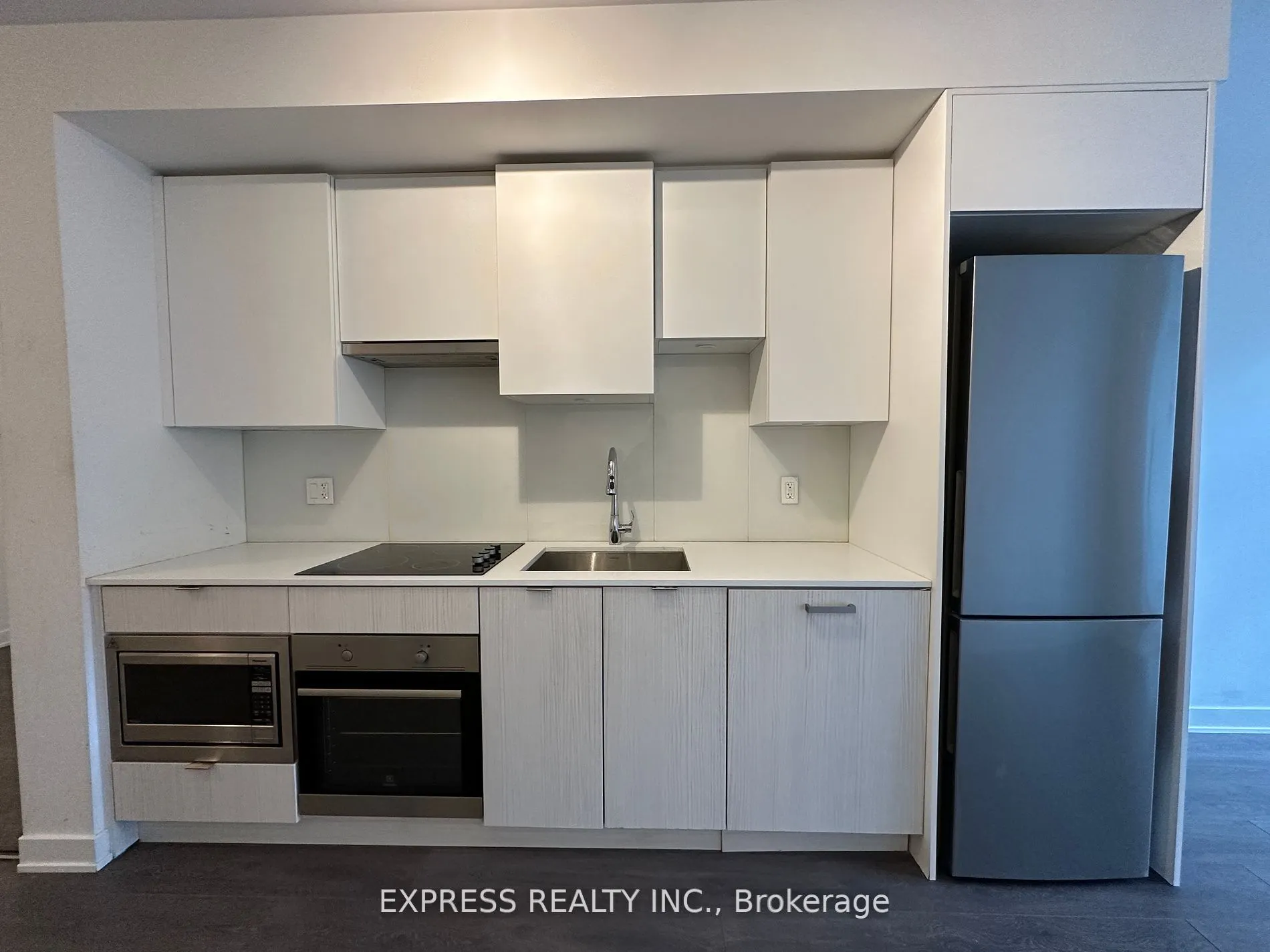 99 Broadway Avenue, #516