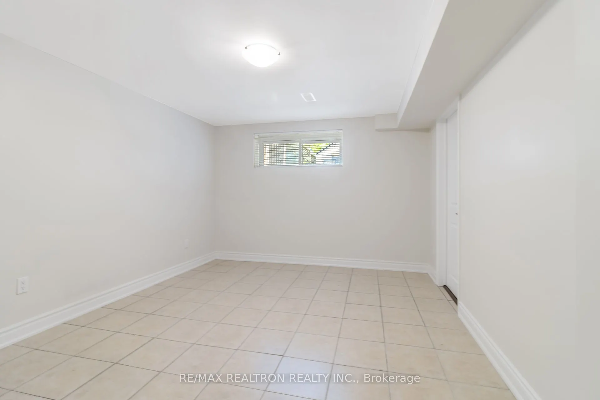 44 Caracas Road