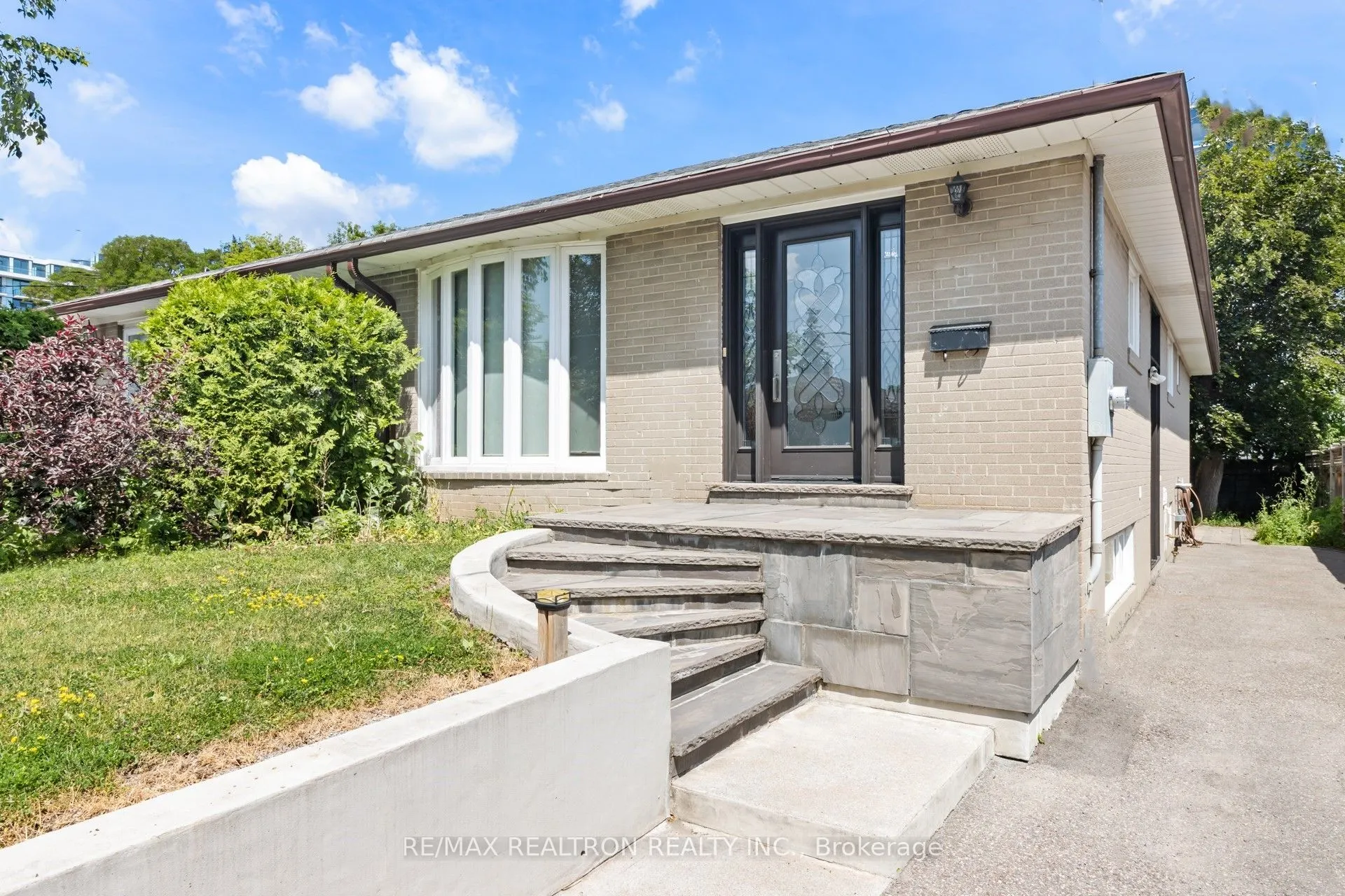 44 Caracas Road