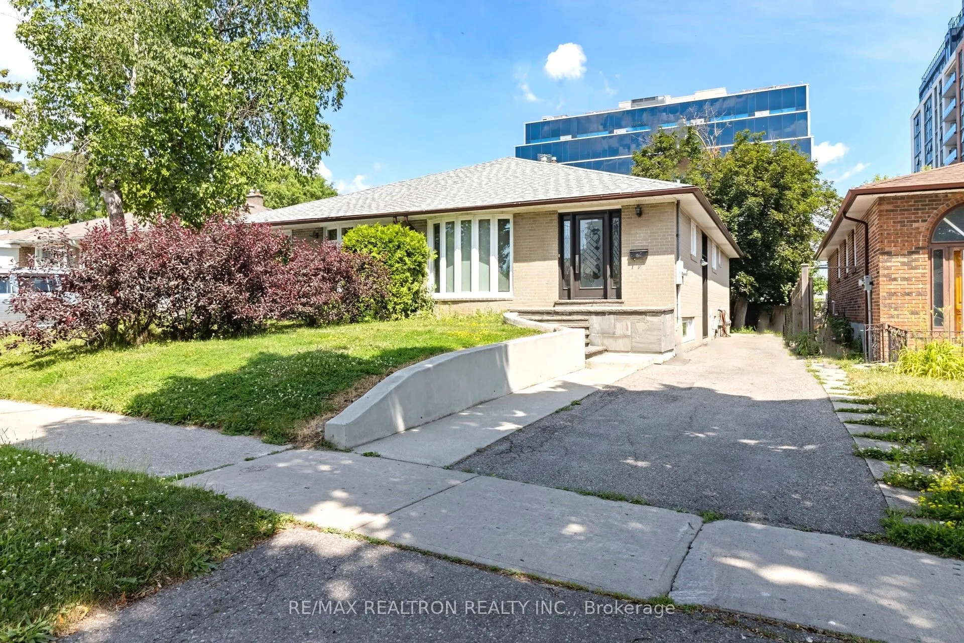44 Caracas Road