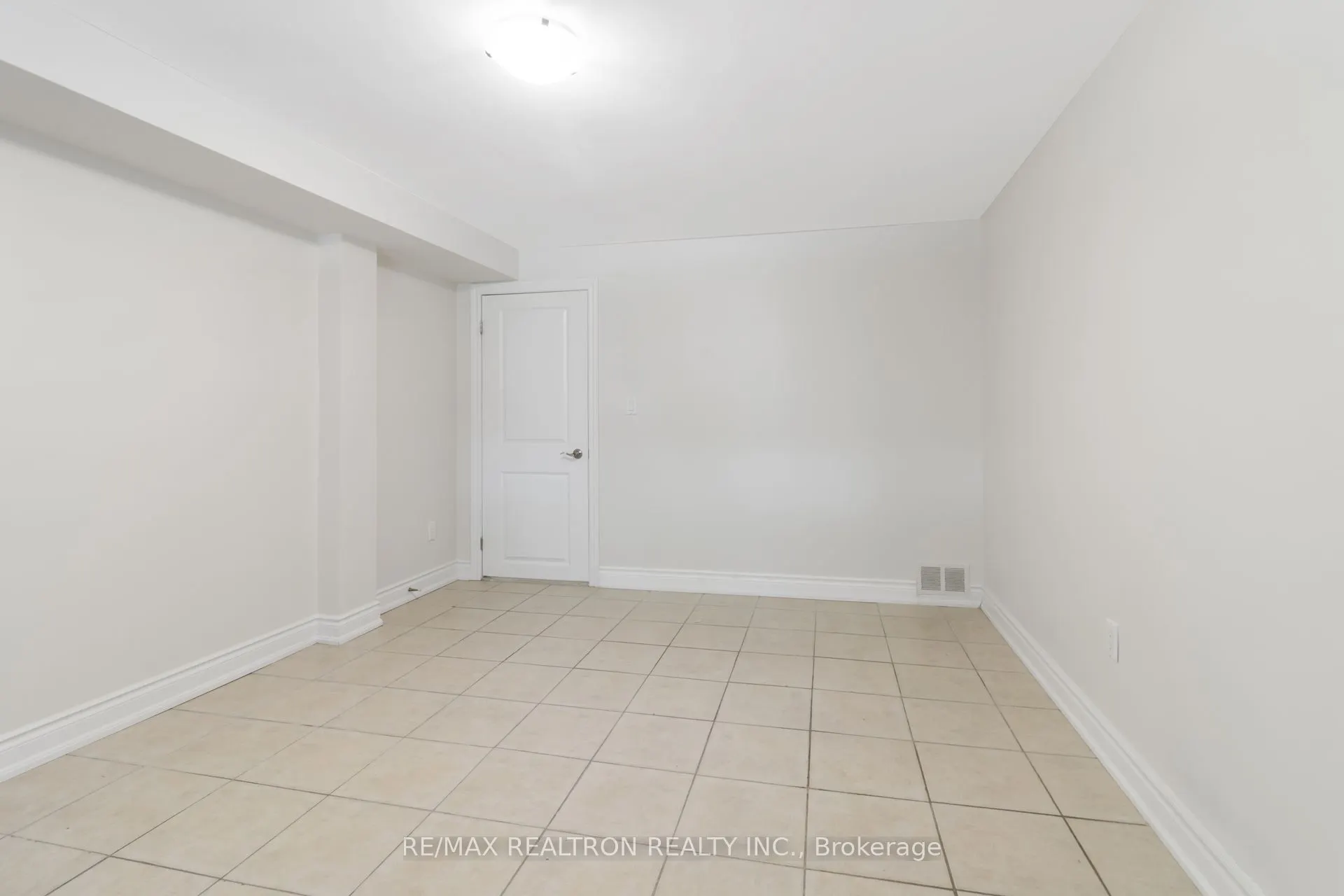 44 Caracas Road