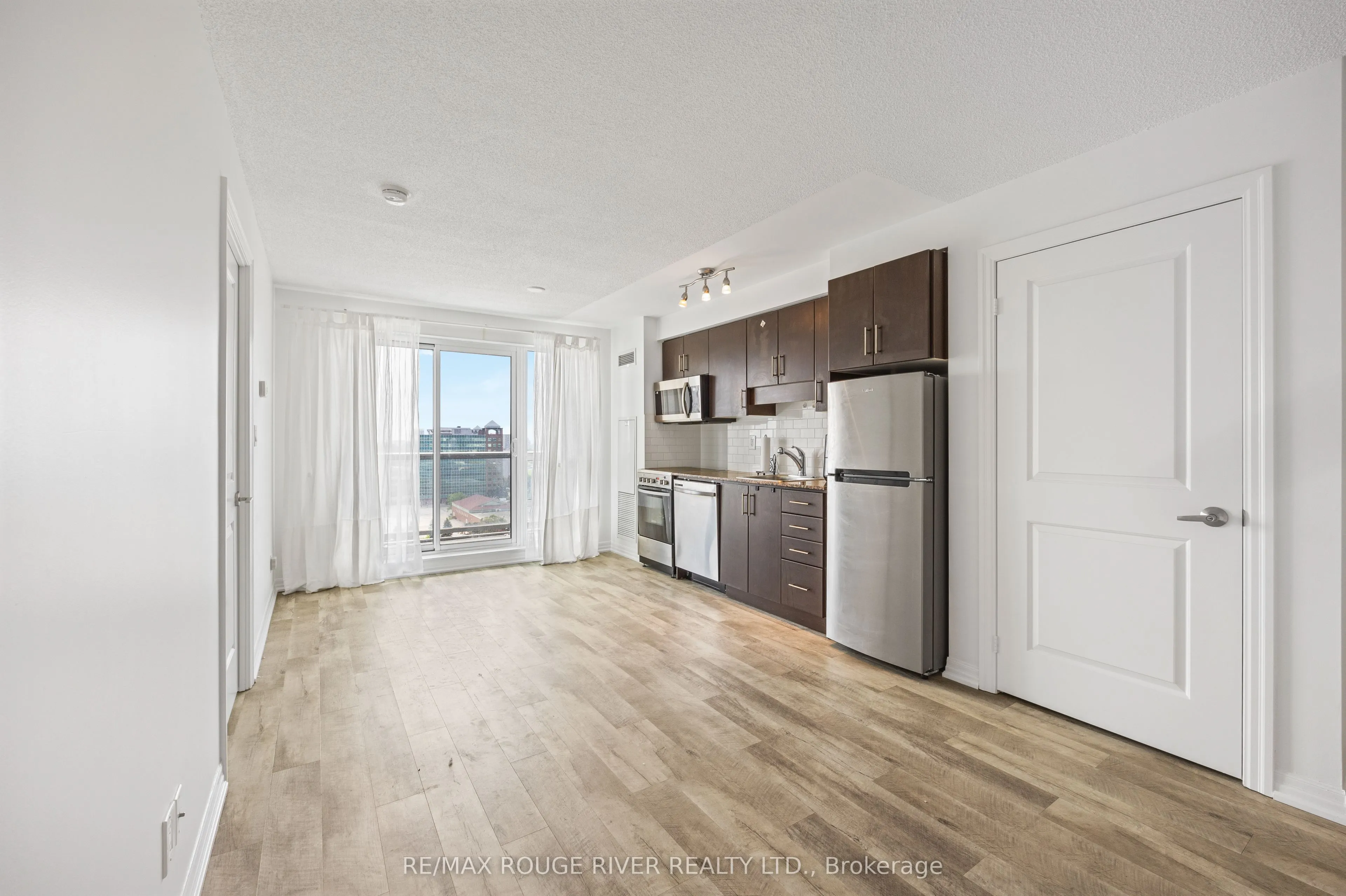 30 Herons Hill Way, #1408
