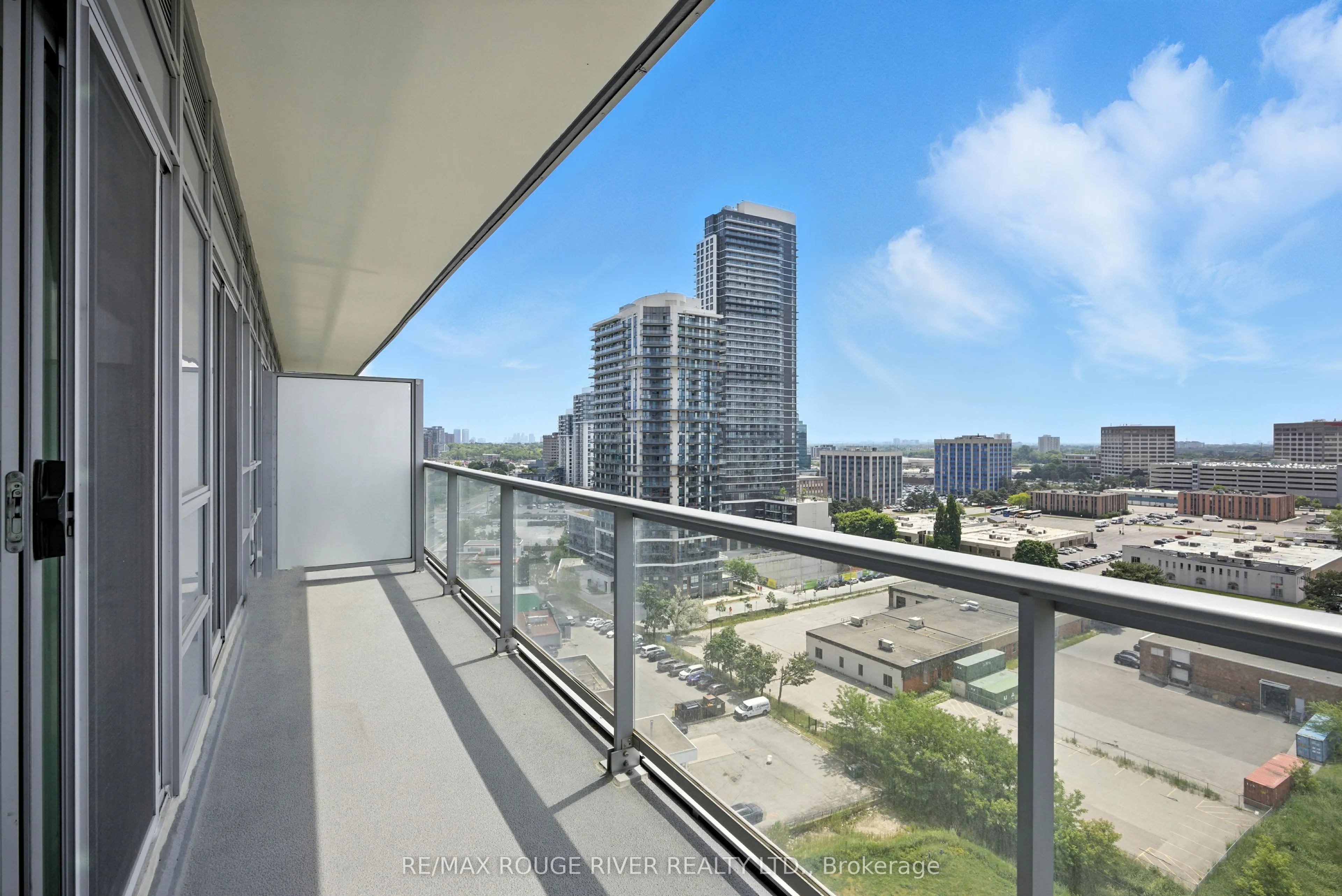 30 Herons Hill Way, #1408