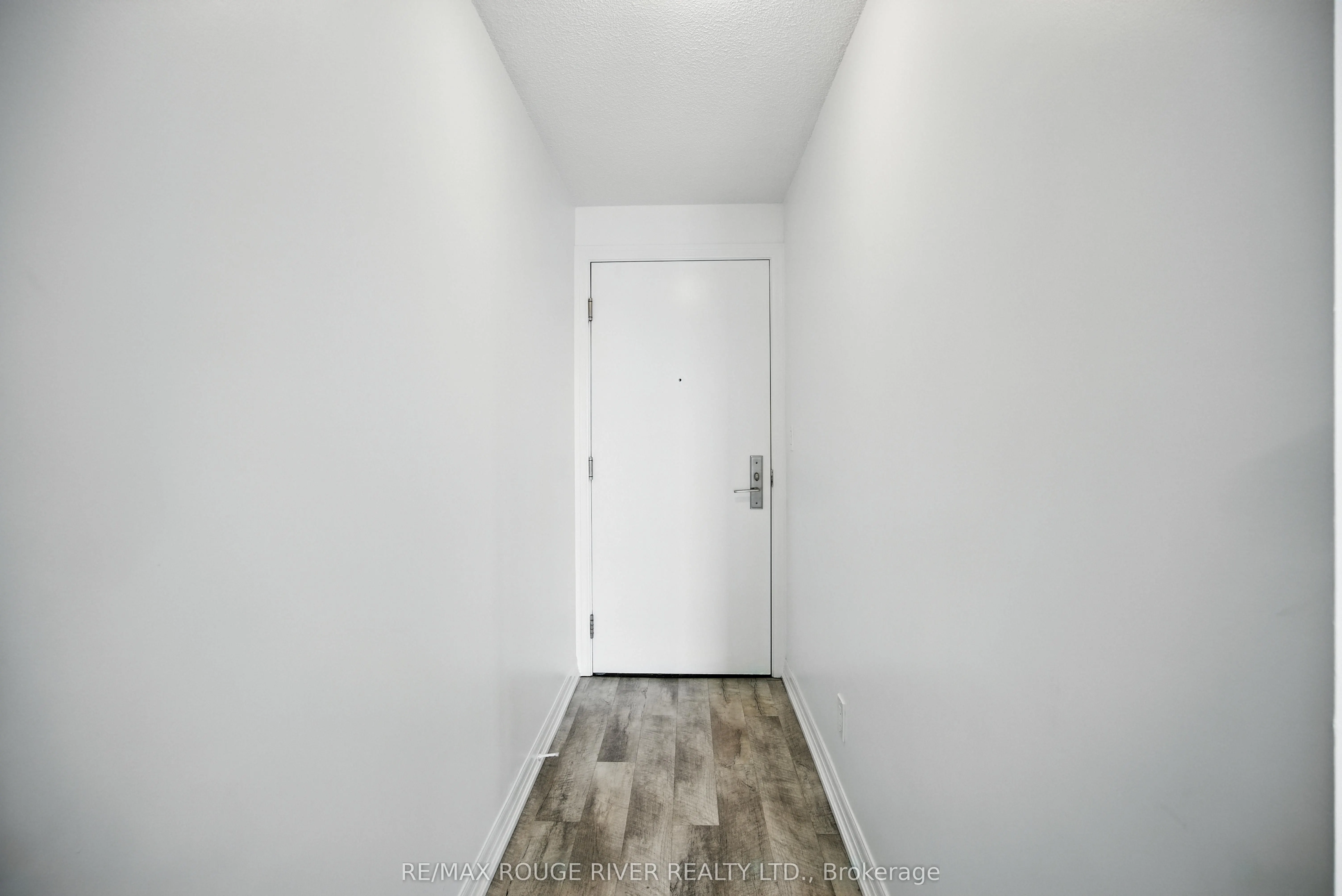 30 Herons Hill Way, #1408