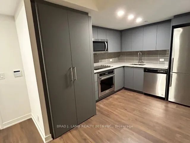 30 Tretti Way, #211
