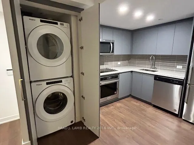 30 Tretti Way, #211