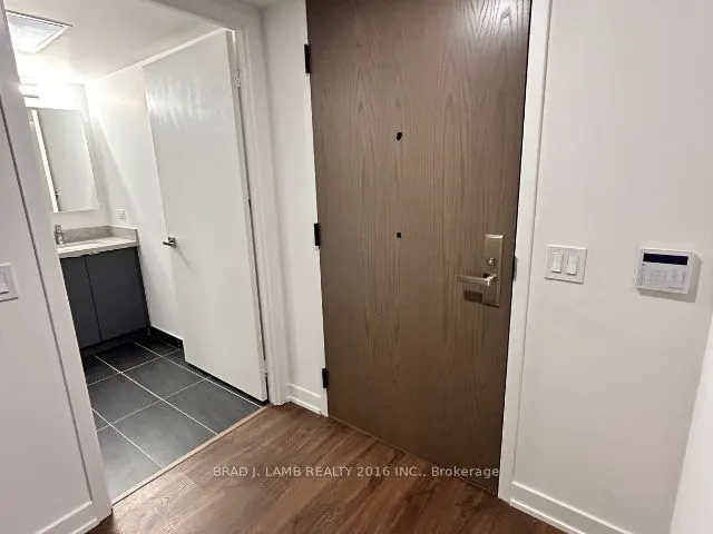 30 Tretti Way, #211