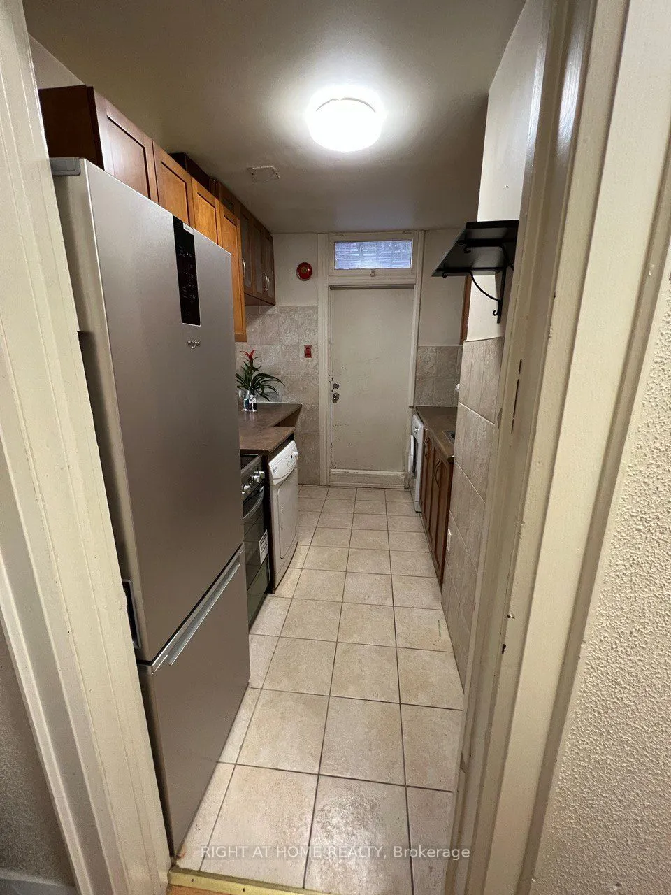 128 Avenue Road, #2