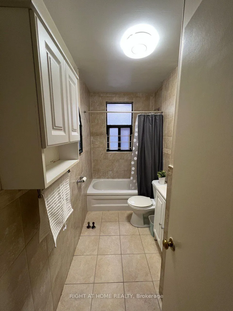 128 Avenue Road, #2