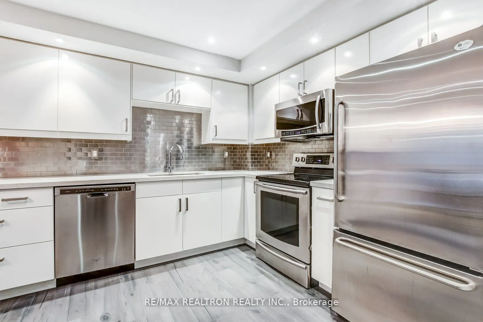 80 Cumberland Street, #301