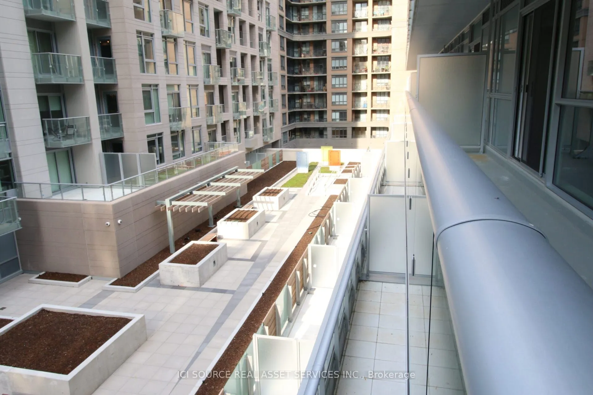 30 Nelson Street, #406