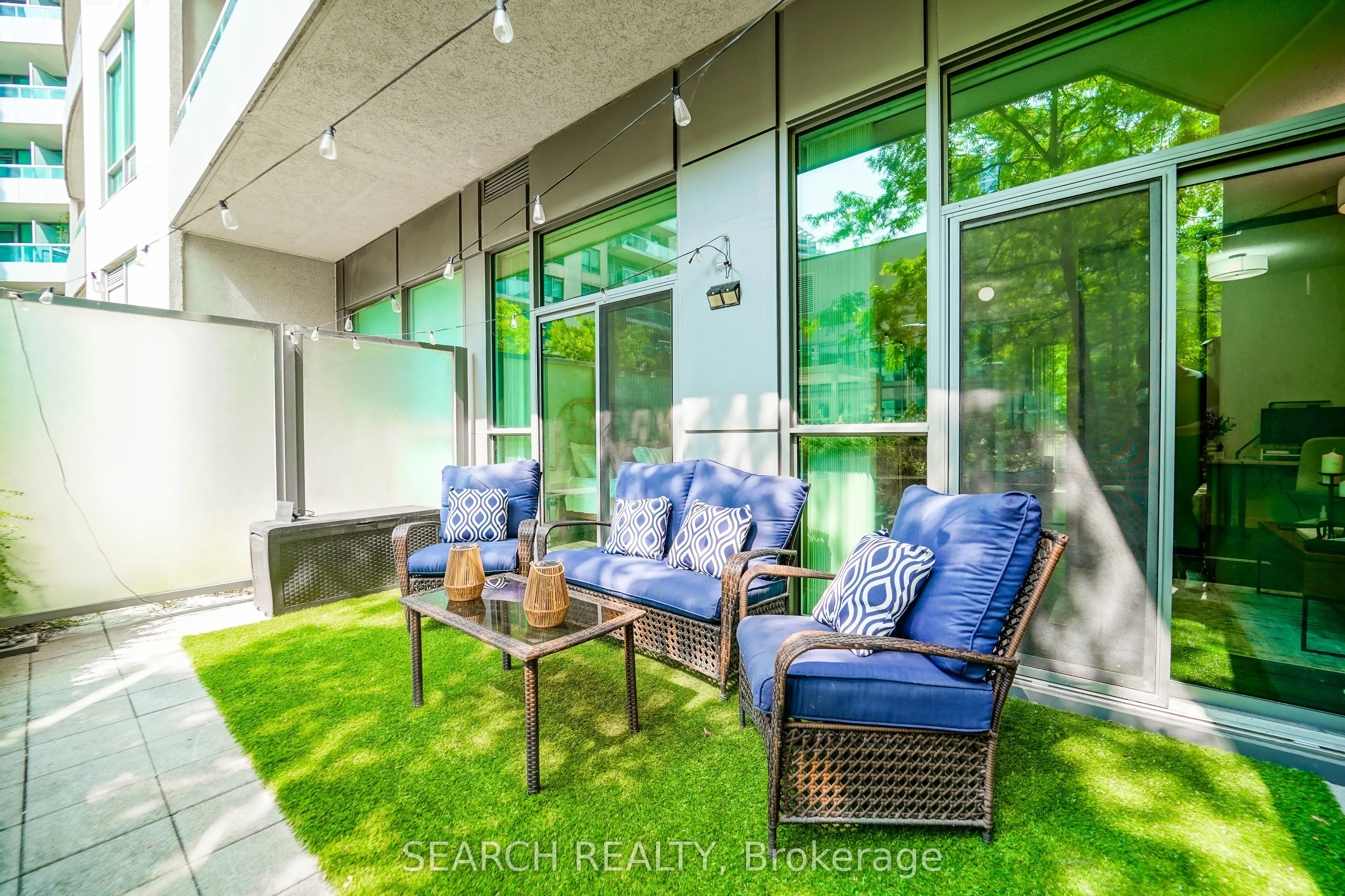 19 Grand Trunk Crescent, #201