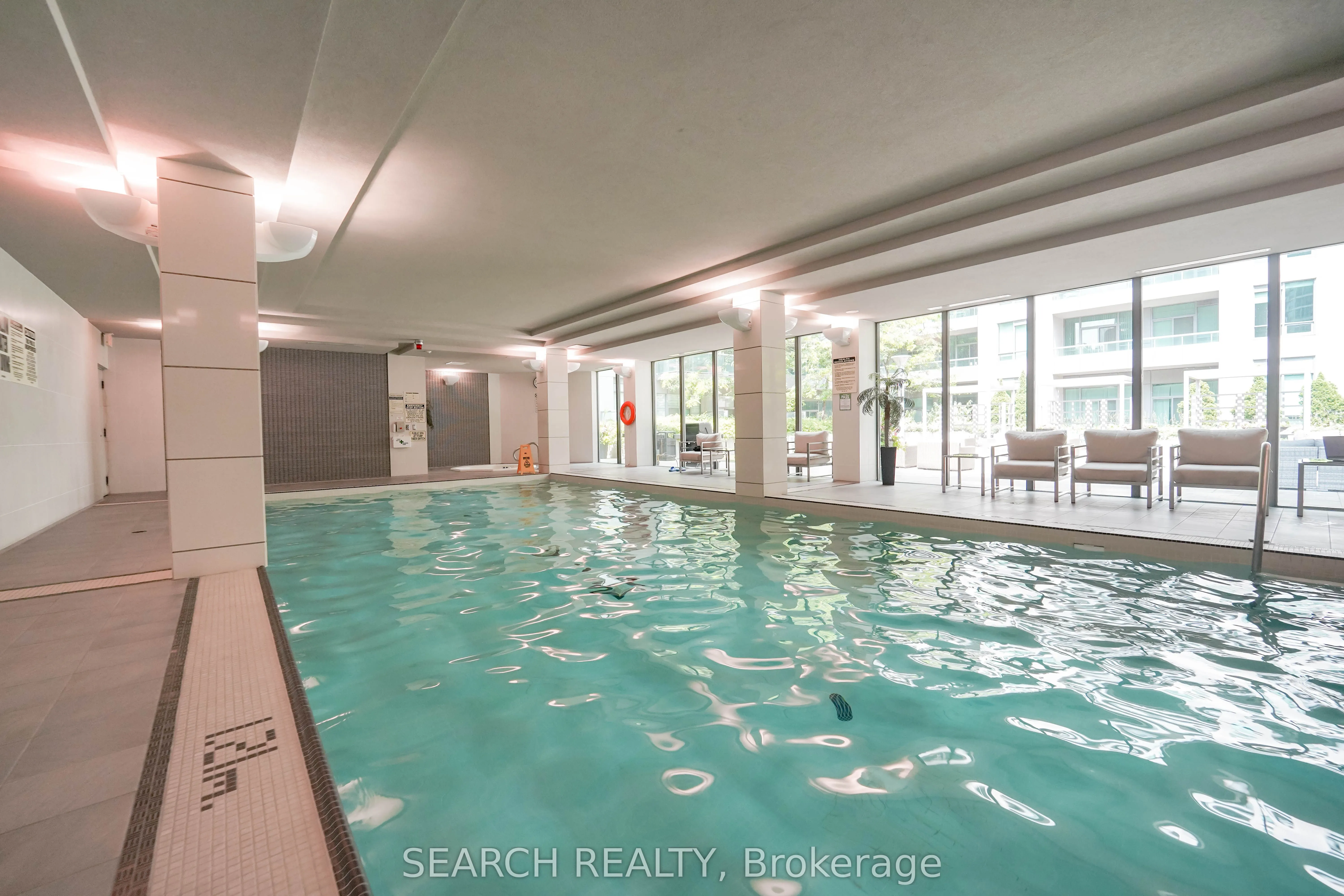 19 Grand Trunk Crescent, #201