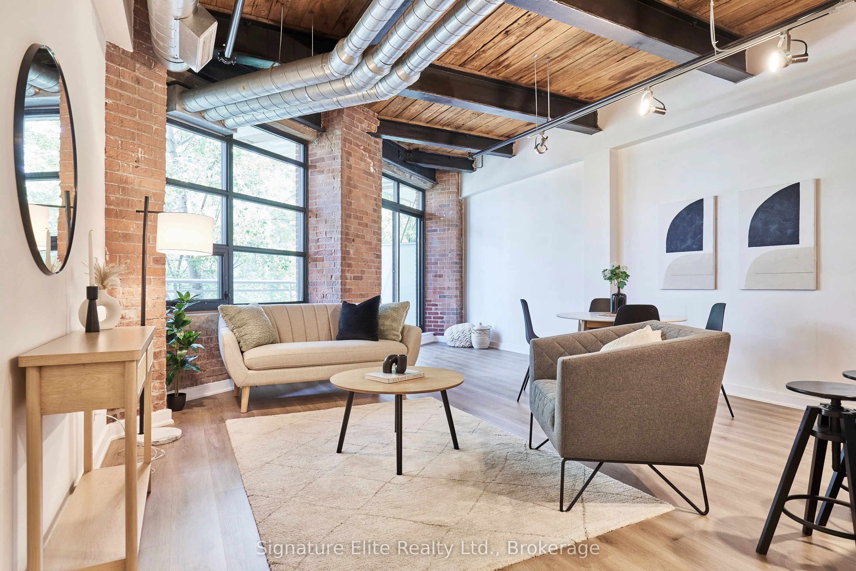 43 Hanna Avenue, #207