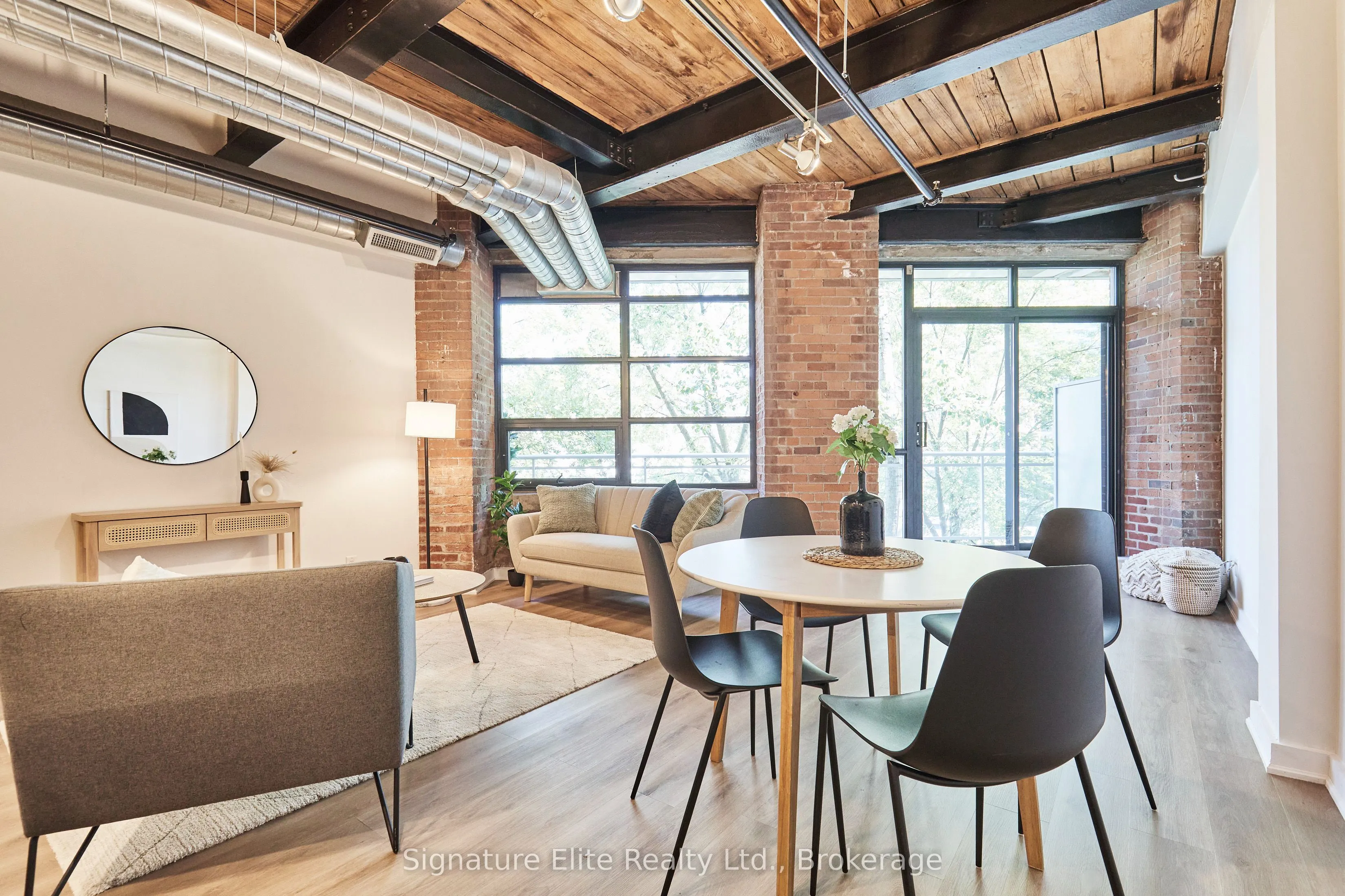 43 Hanna Avenue, #207