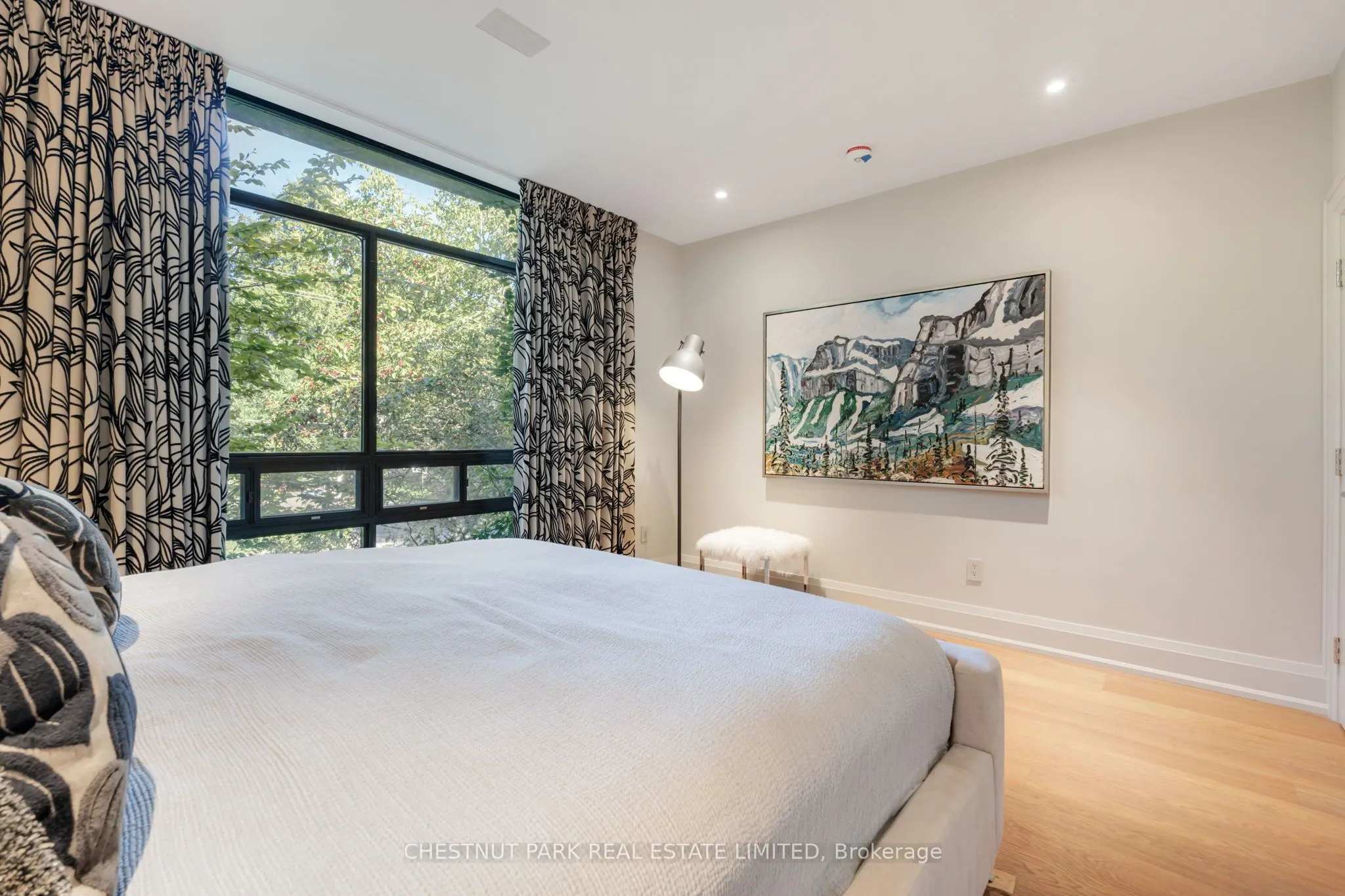 84 Oriole Road, #3
