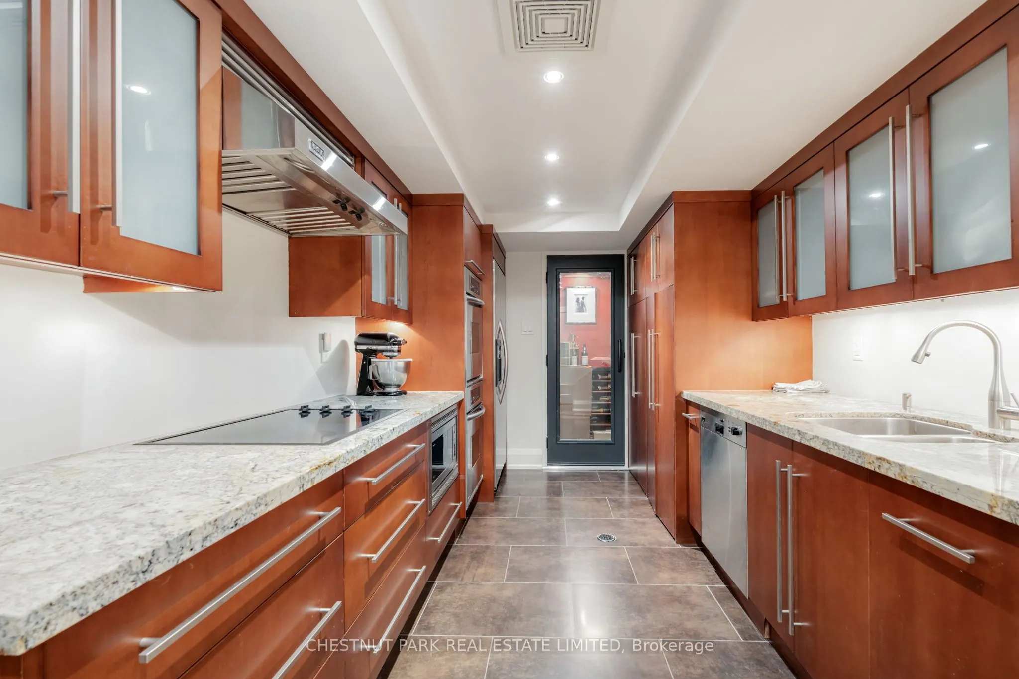 84 Oriole Road, #3