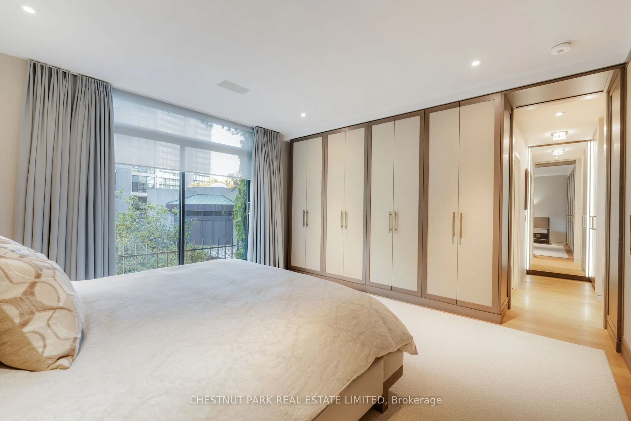 84 Oriole Road, #3