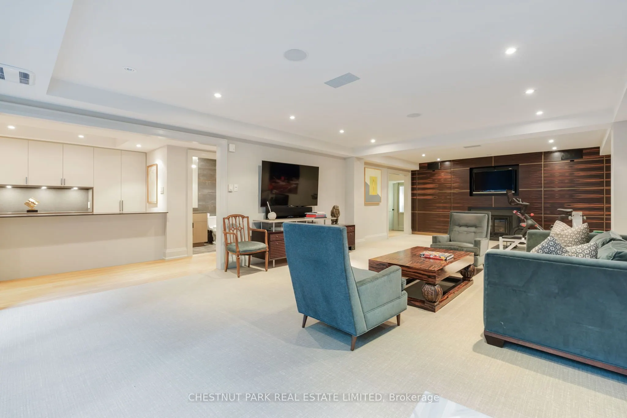 84 Oriole Road, #3