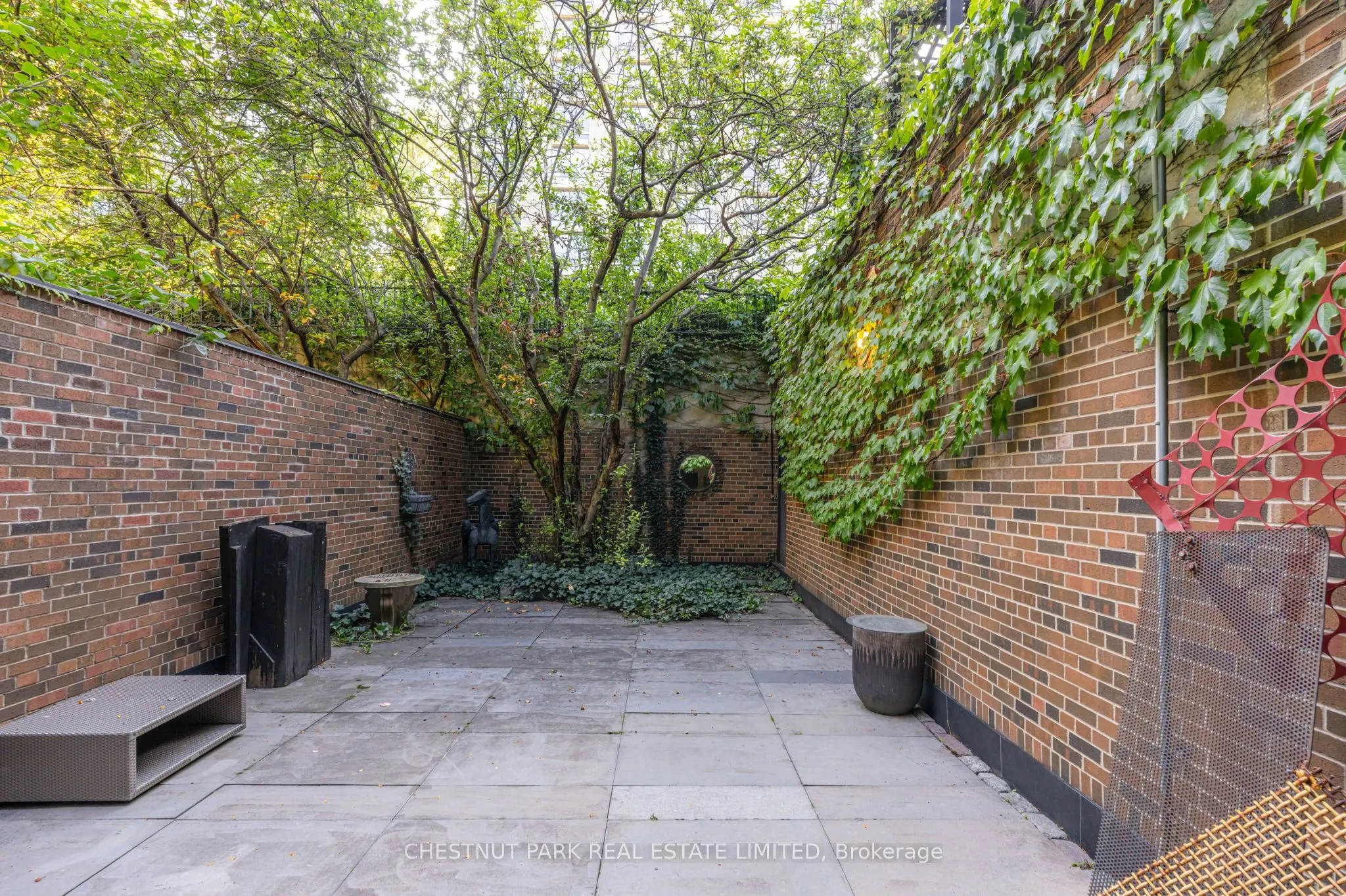 84 Oriole Road, #3