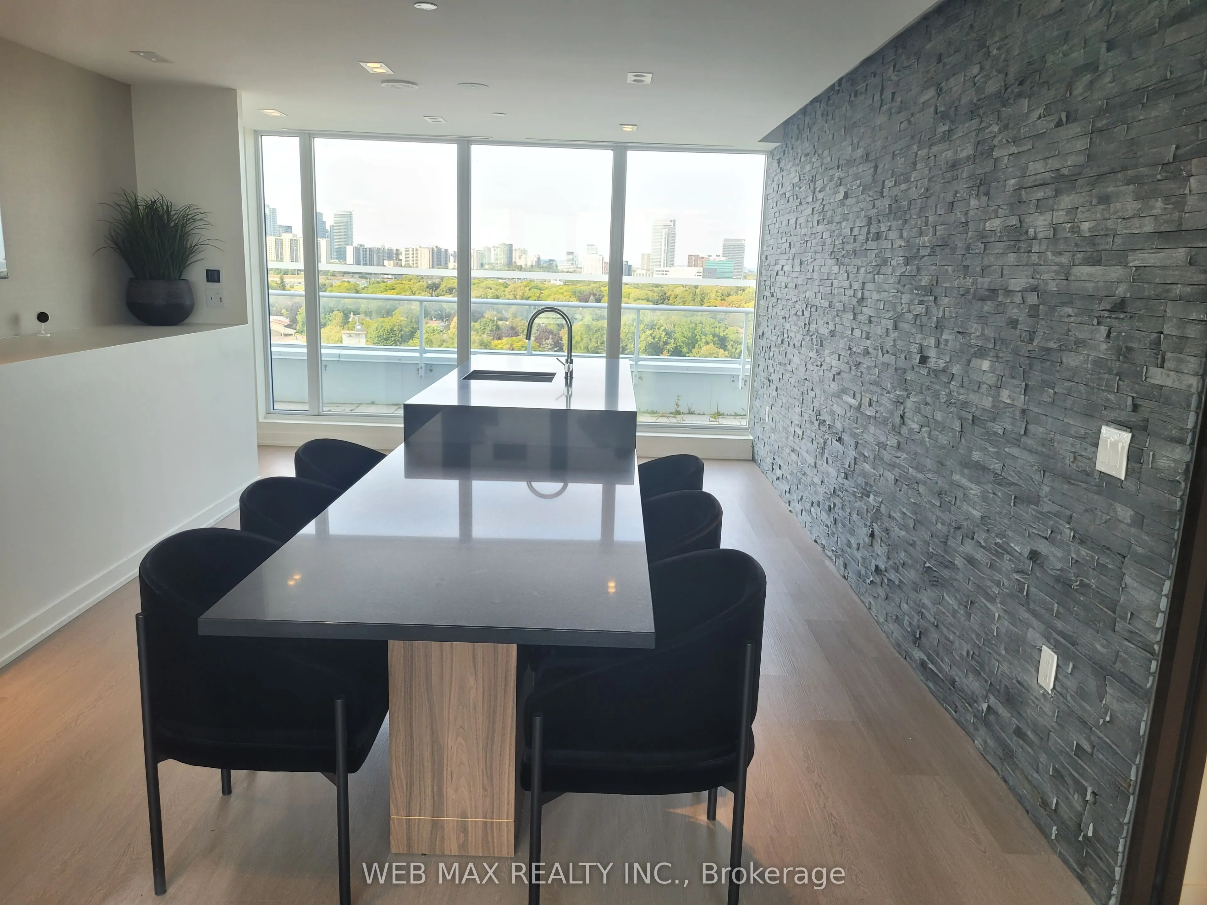 10 Deerlick Court, #1017